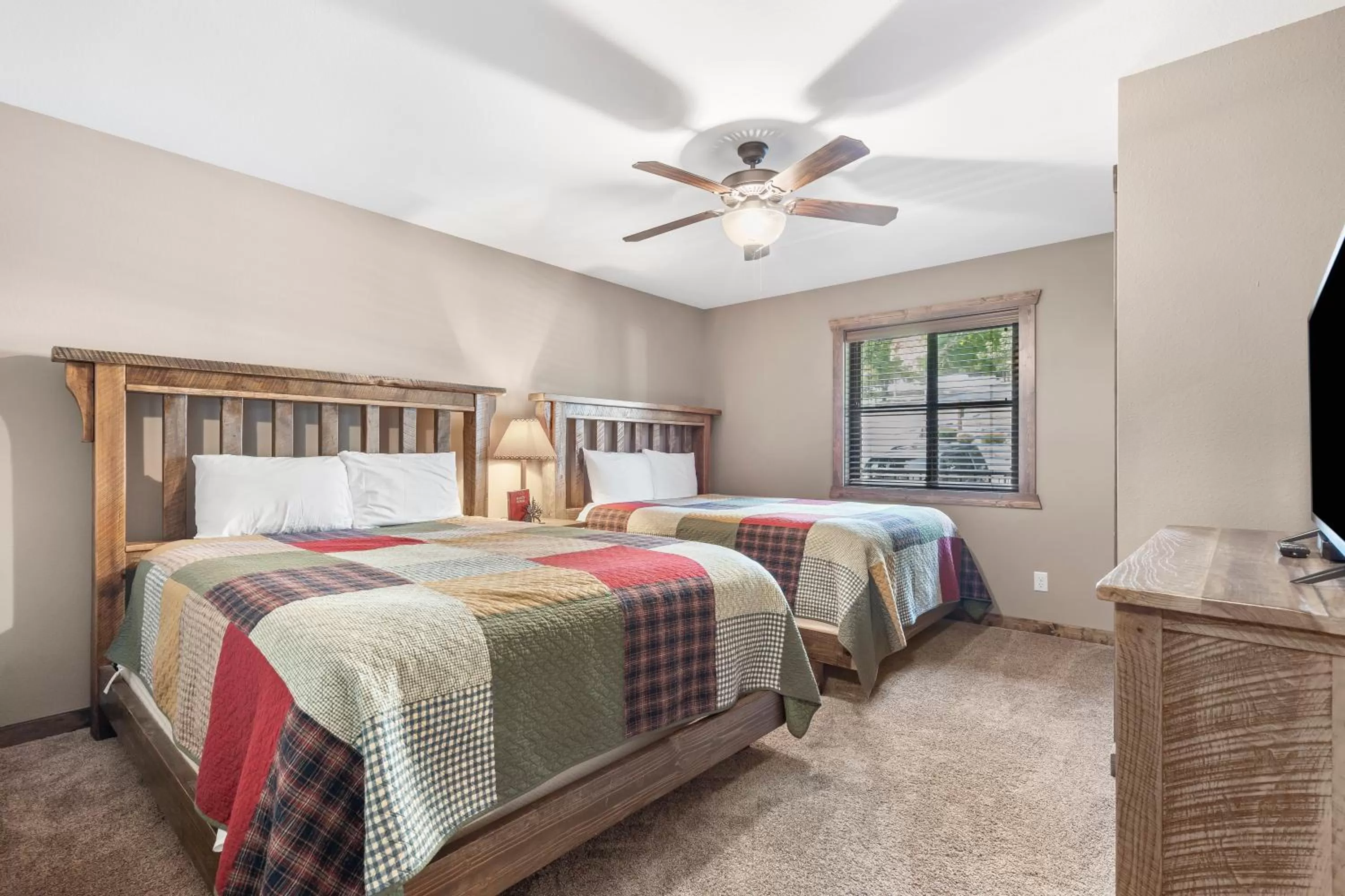 Bedroom, Bed in Table Rock Resorts at Indian Point