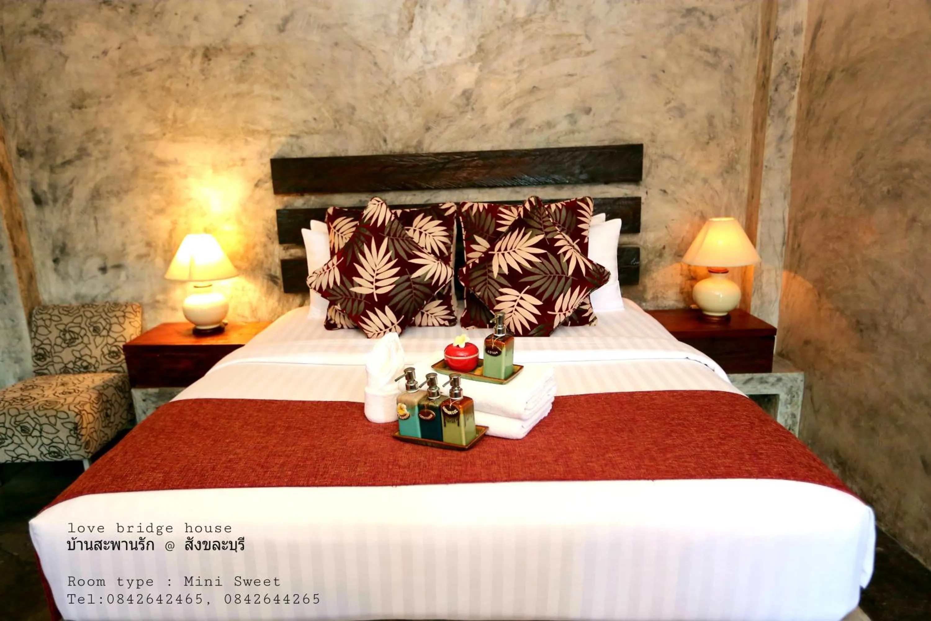 Bed in Love Bridge House บ้านสะพานรัก