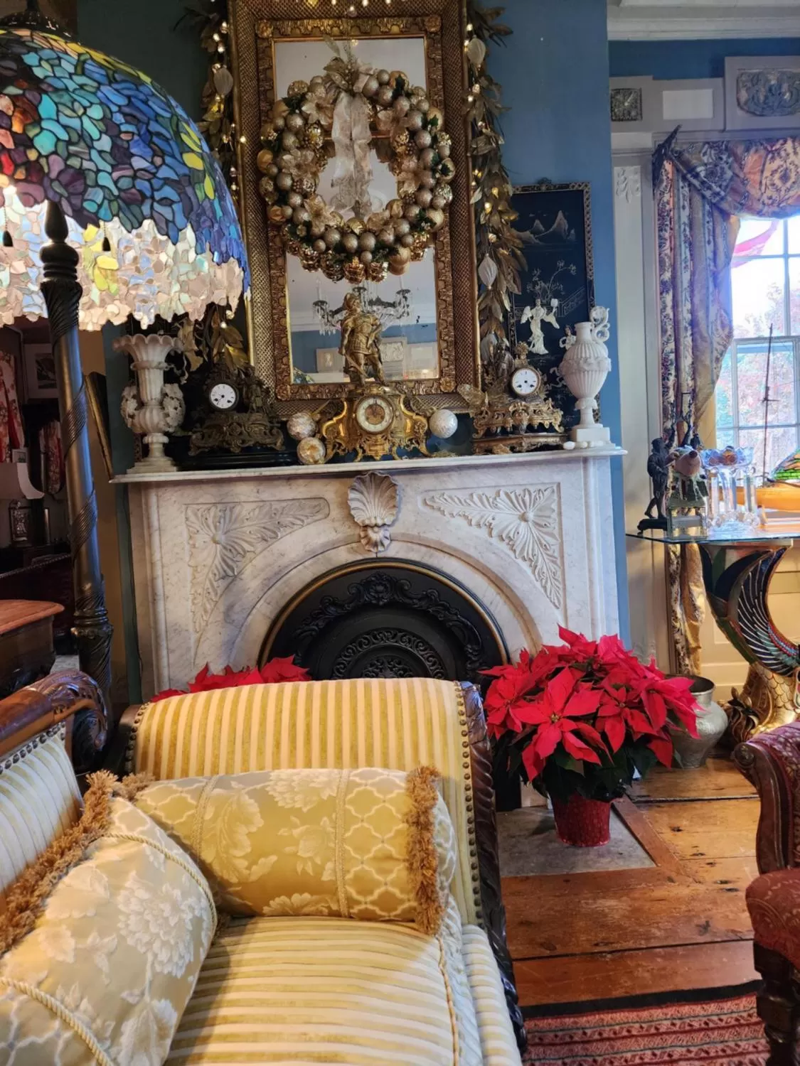 Seating Area in House of 1833 Bed and Breakfast