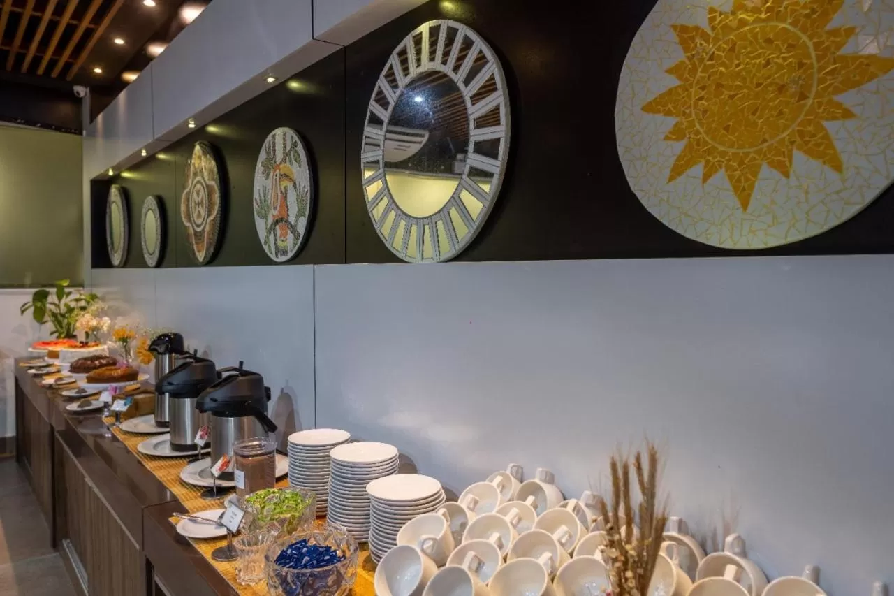 Restaurant/places to eat in Paradiso Corporate