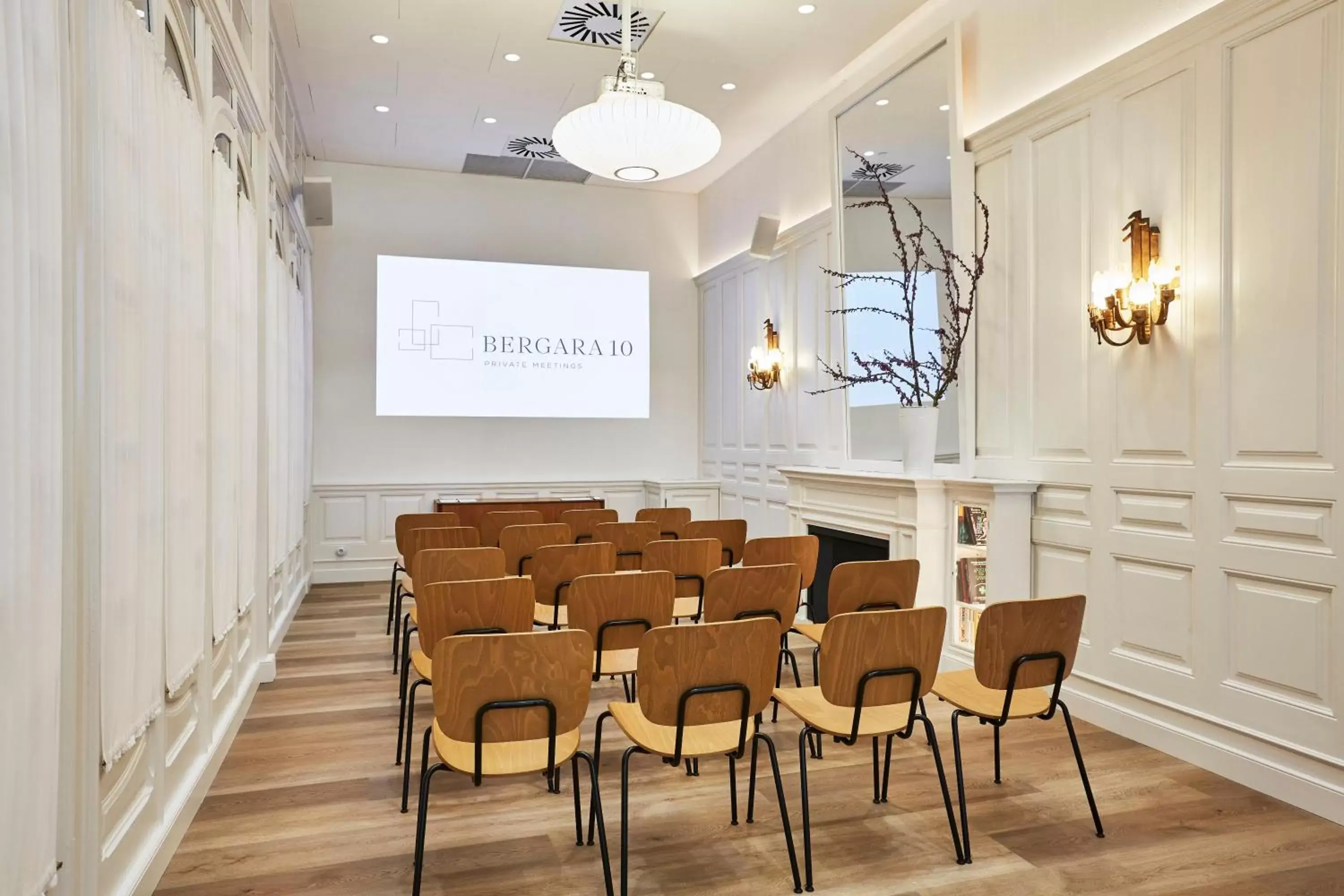 Meeting/conference room in Hotel Pulitzer Barcelona