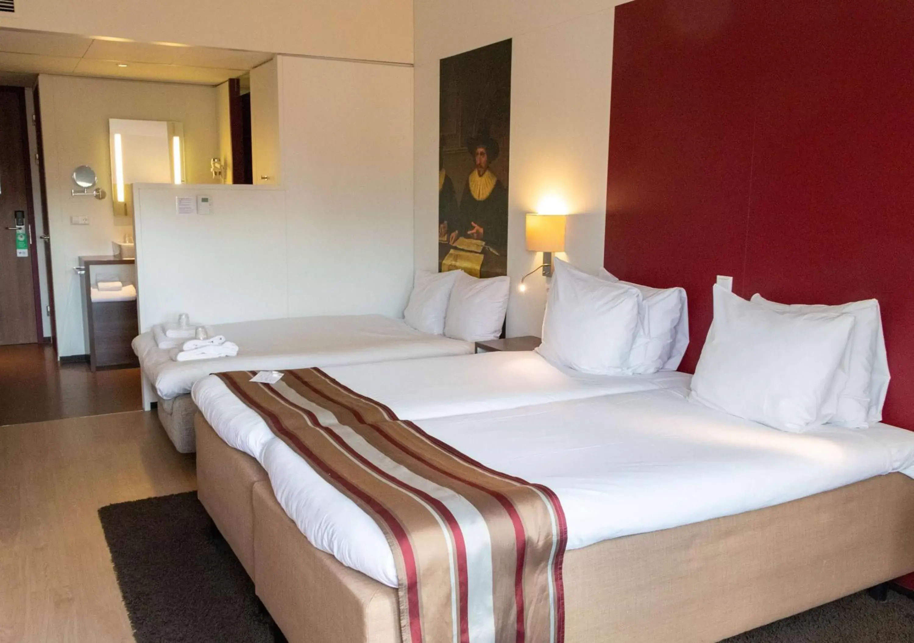 Photo of the whole room, Bed in Best Western Plus City Hotel Gouda