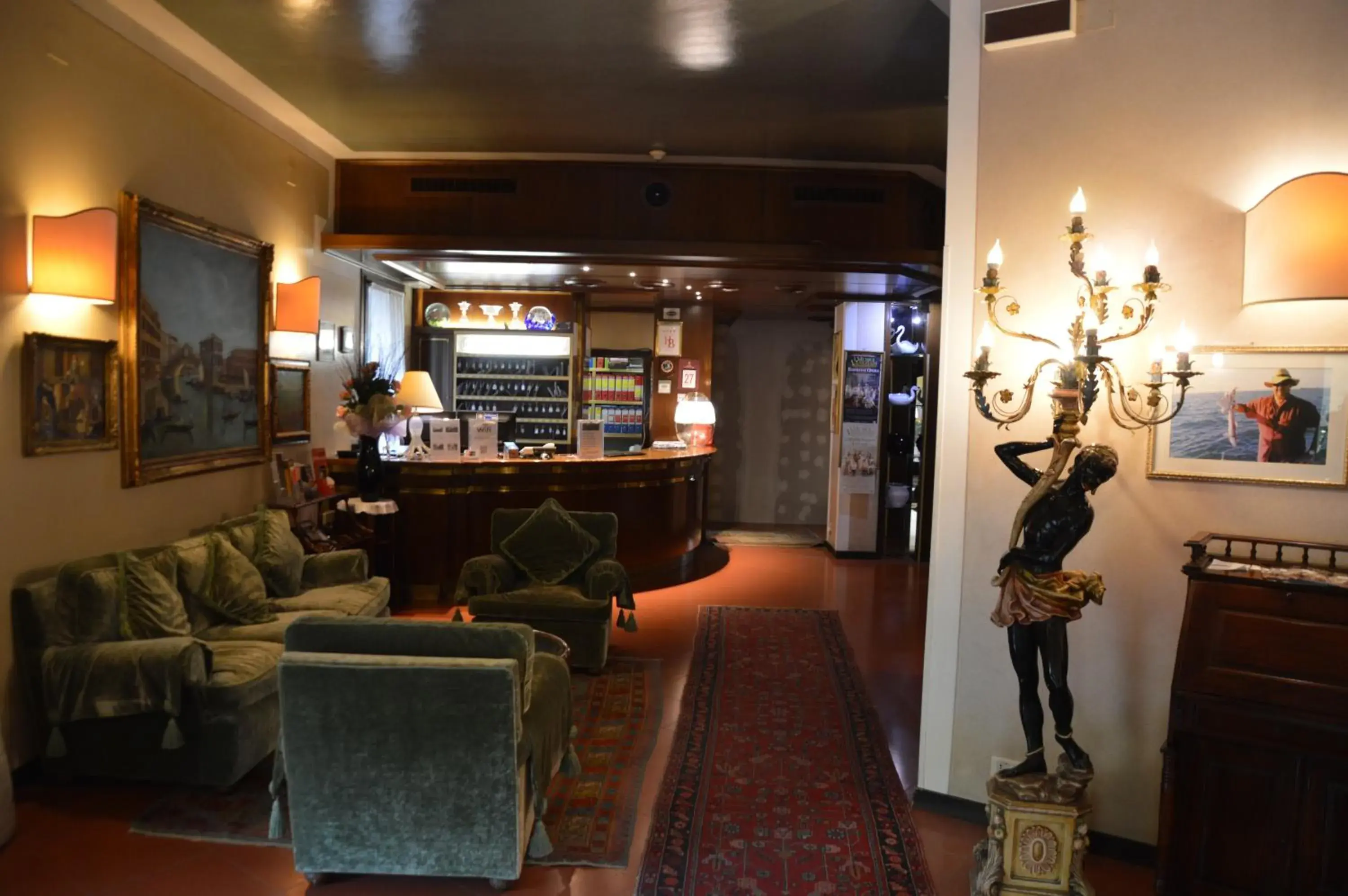 Lobby or reception in Hotel Le Boulevard Lobby or reception in Hotel Le Boulevard