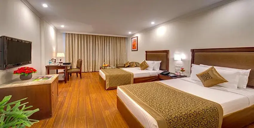 Photo of the whole room in Hotel Hindusthan International, Varanasi