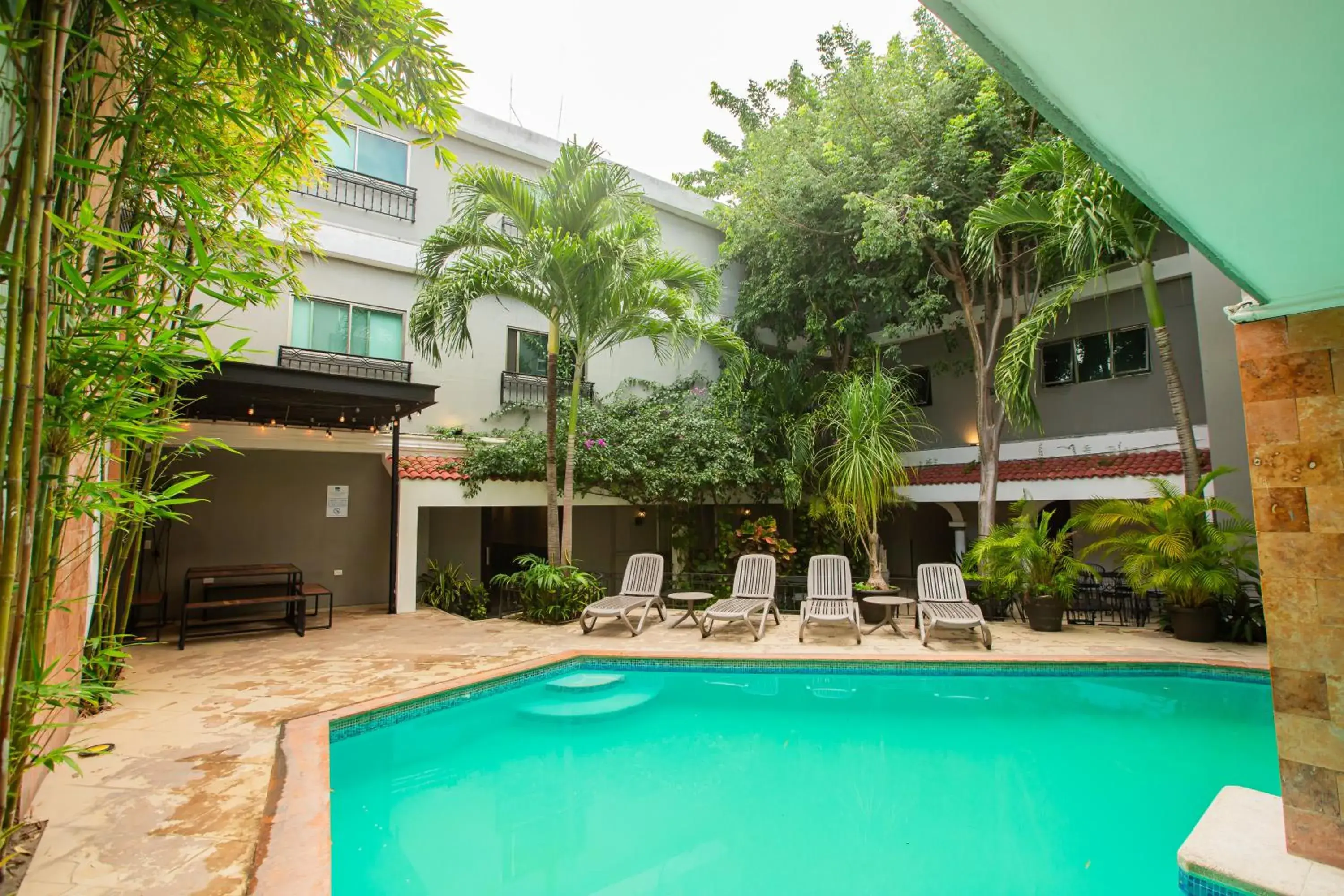 Swimming Pool in Hotel Nacional Merida