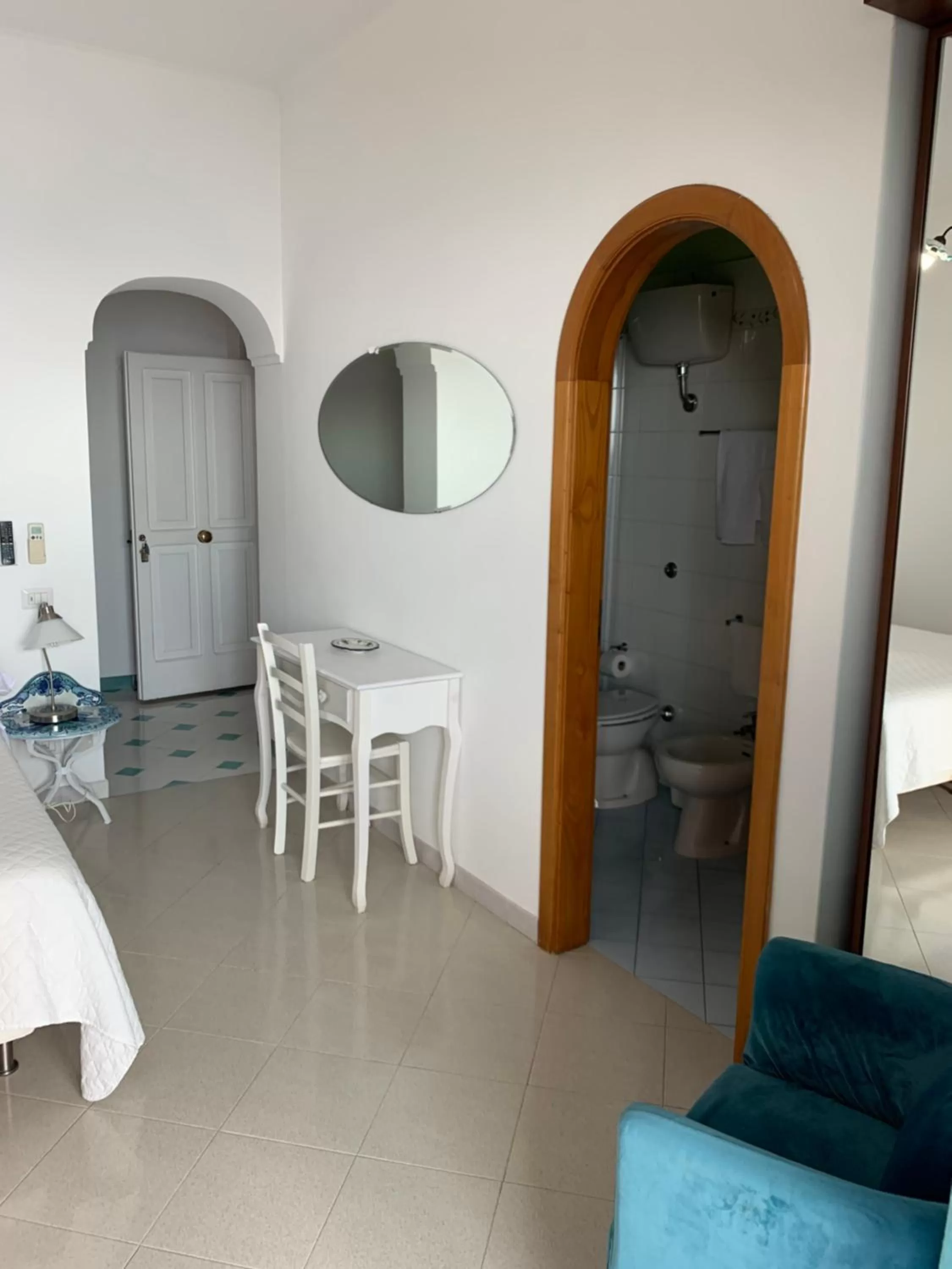 Photo of the whole room in Il Giardino Dei Limoni