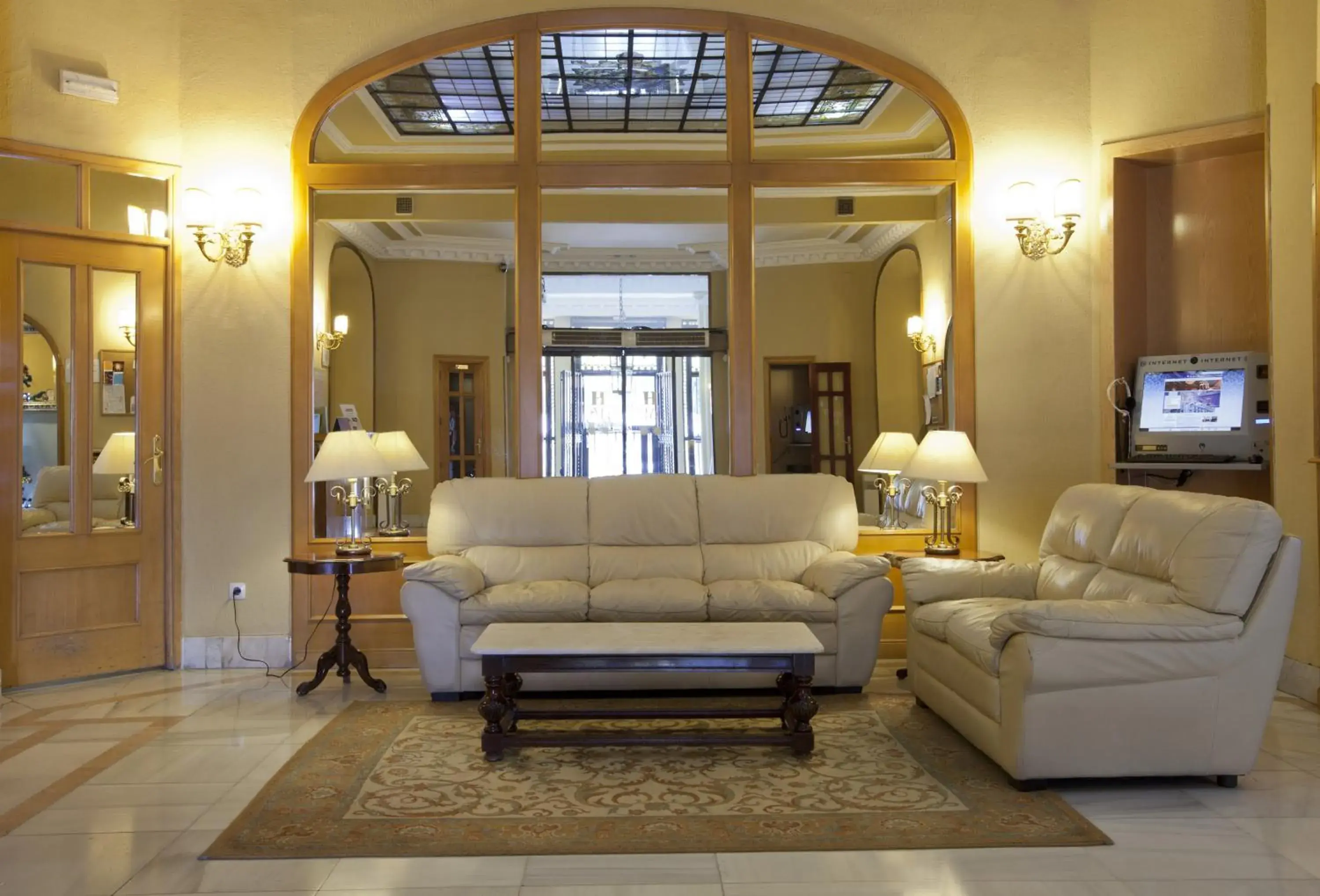 Lobby or reception in Hotel Mediodia Lobby or reception in Hotel Mediodia