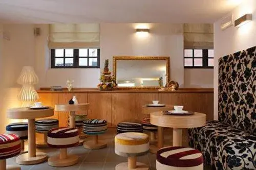 Lounge or bar in Al Canal Regio
