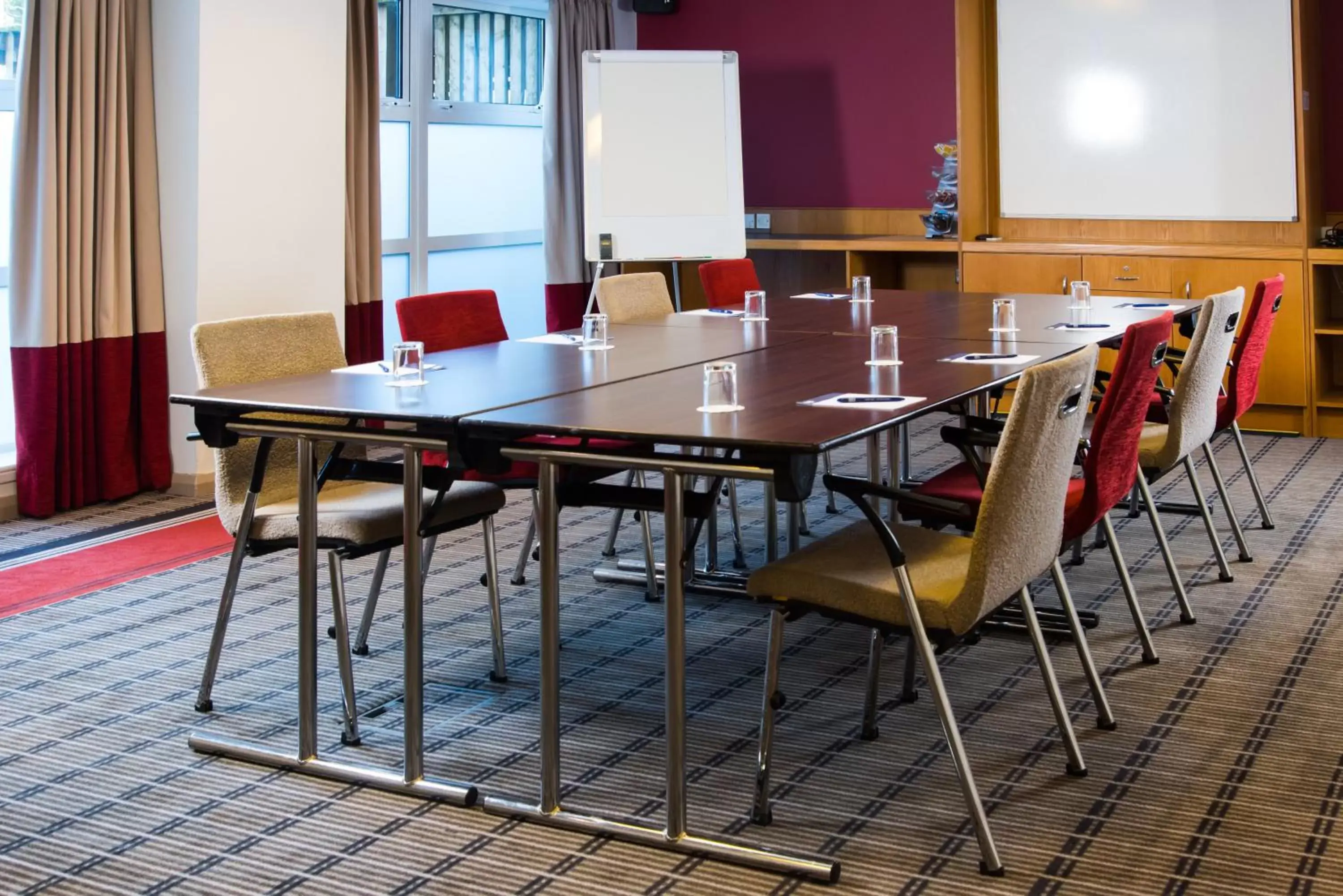 Meeting/conference room in Holiday Inn Express Swindon West, an IHG Hotel