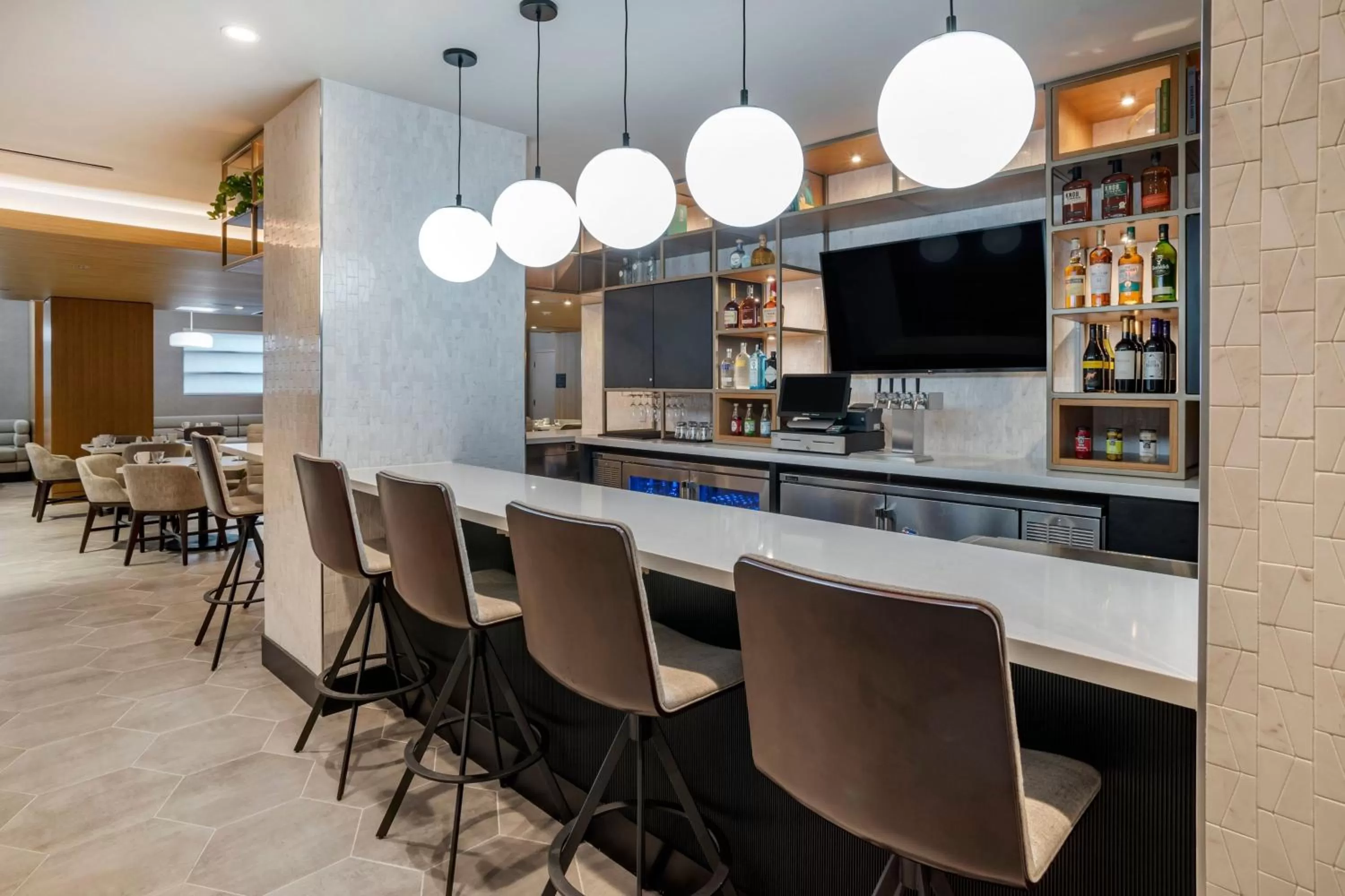 Lounge or bar in Sheraton Suites Wilmington Downtown