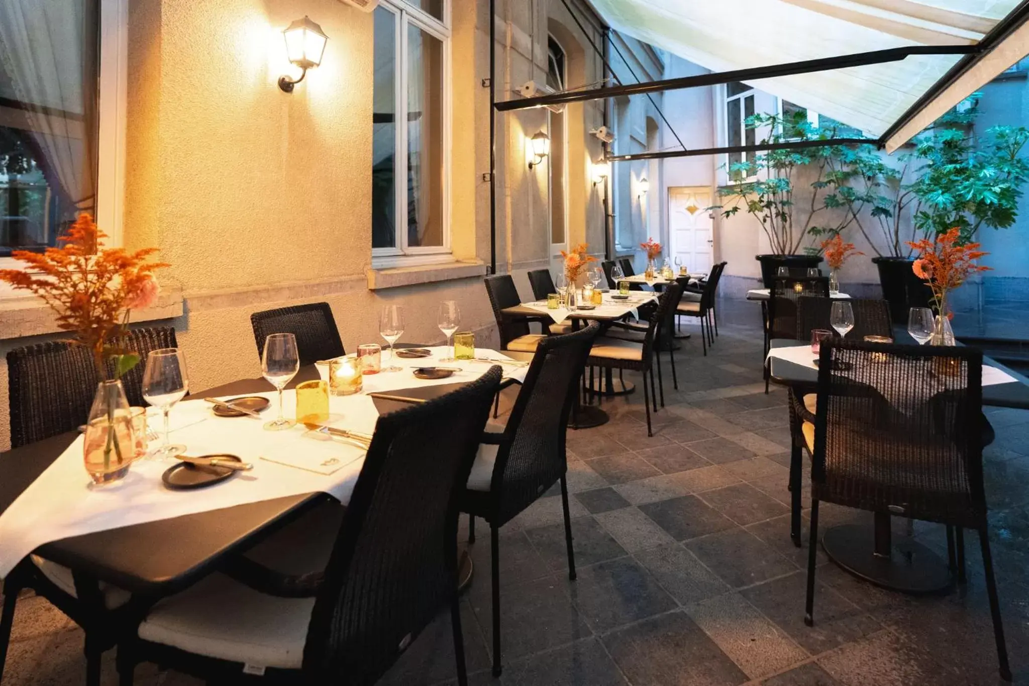 Property building, Restaurant/Places to Eat in Hotel Damier Kortrijk