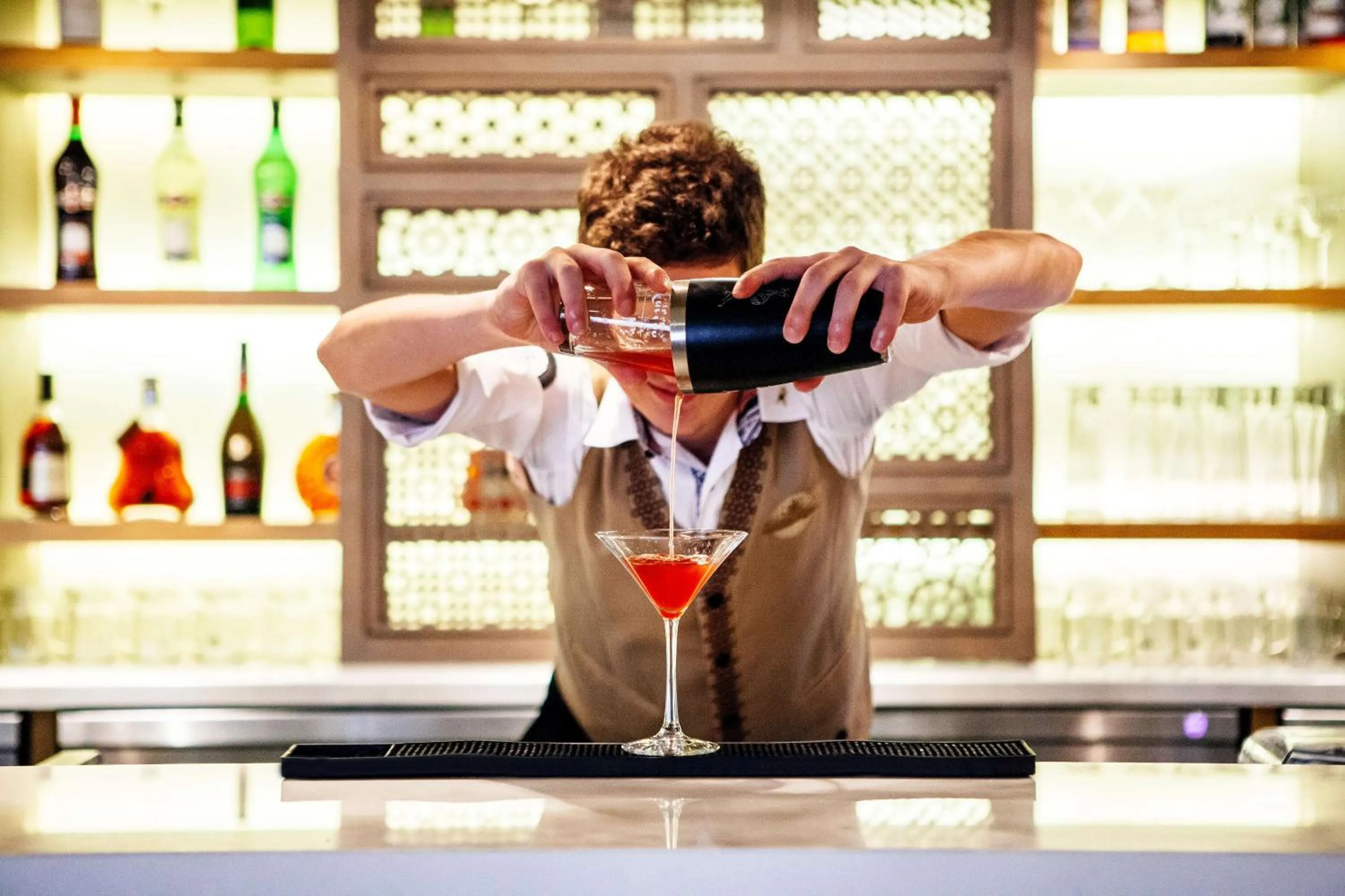 Restaurant/places to eat in Radisson Blu Hotel, Dubai Deira Creek