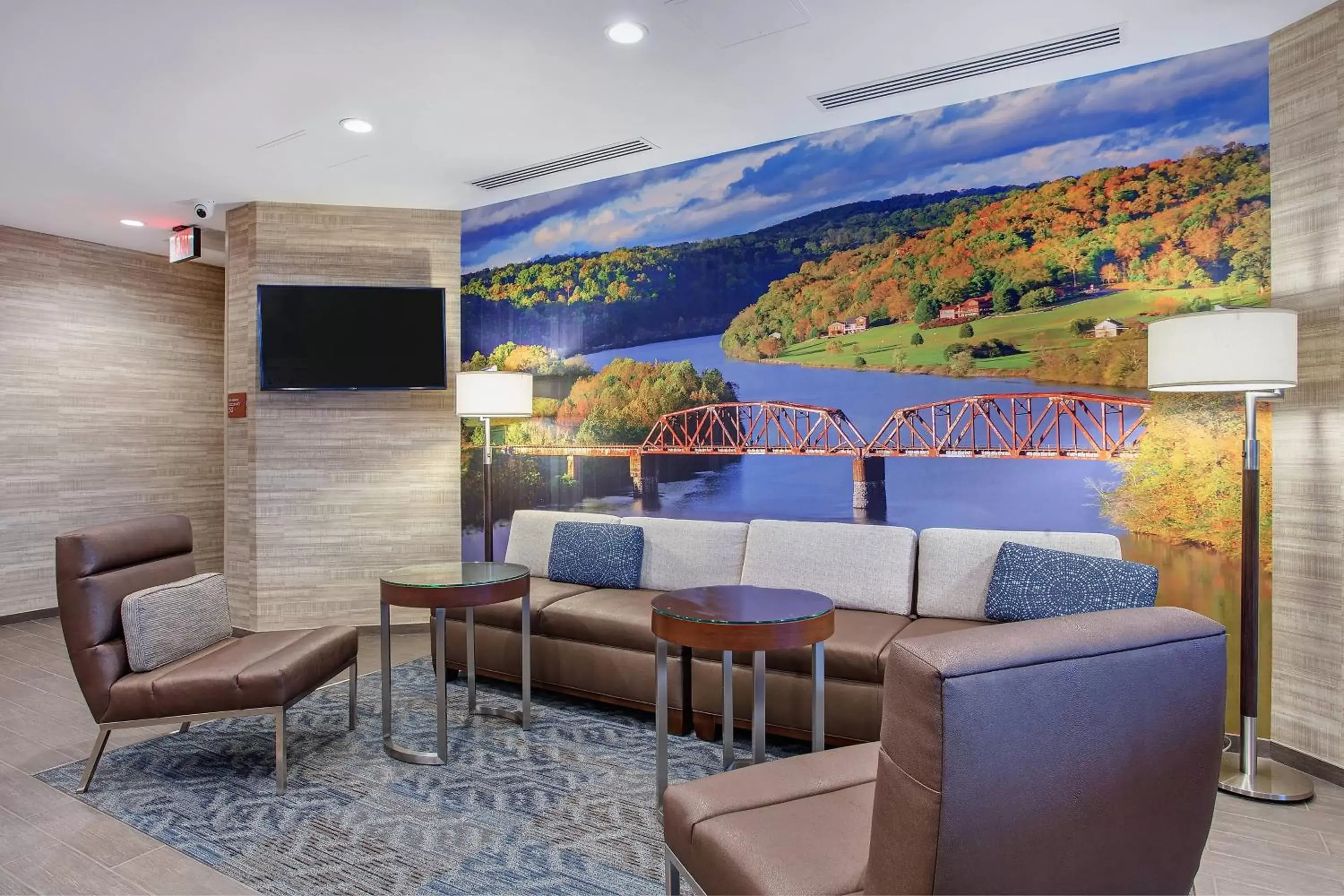 Breakfast, Lounge/Bar in TownePlace Suites by Marriott Knoxville Oak Ridge