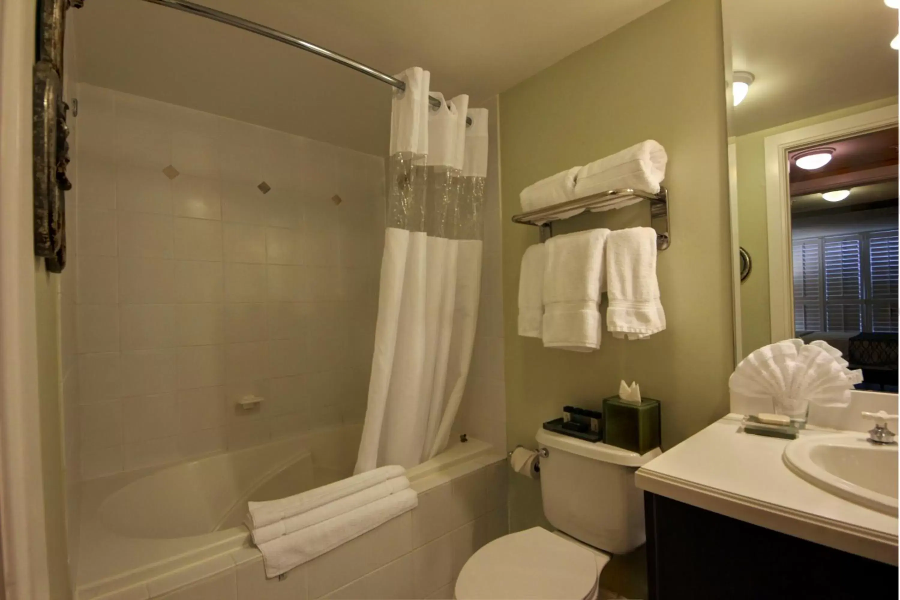 Bathroom in The Mutiny Luxury Suites Hotel