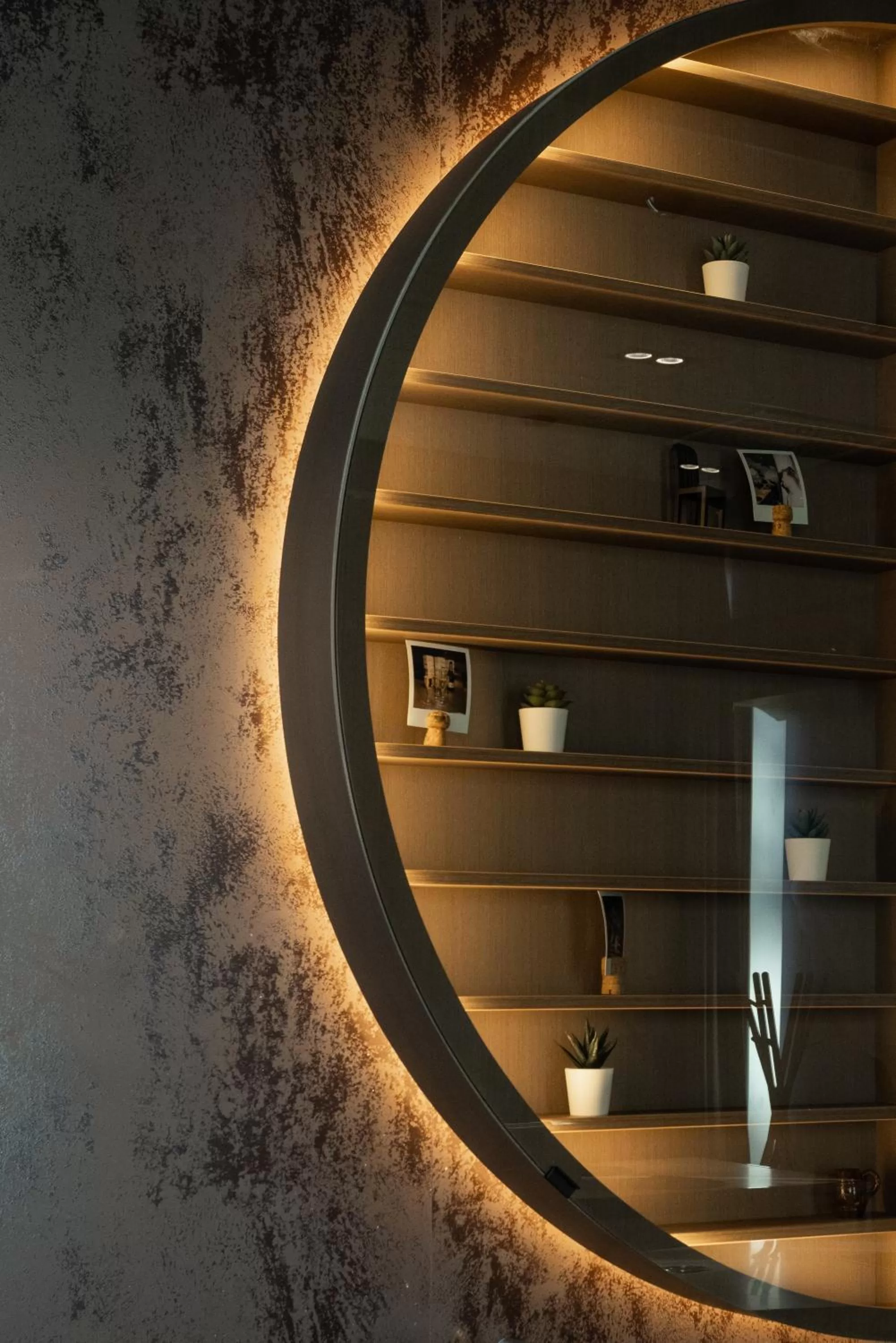 Decorative detail in Noli Myyrmäki