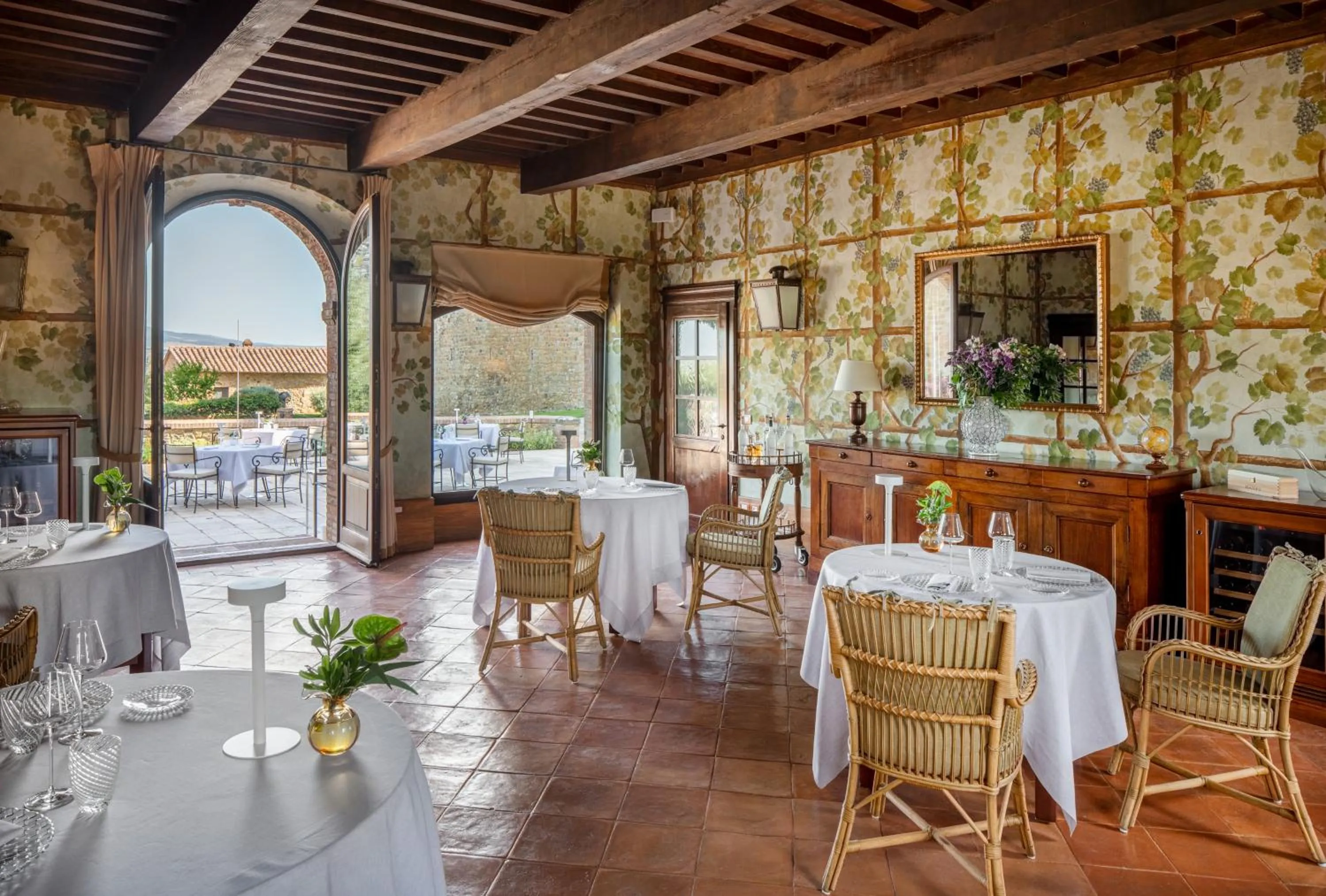 Restaurant/places to eat in Castello Banfi - Il Borgo - Relais et Chateaux