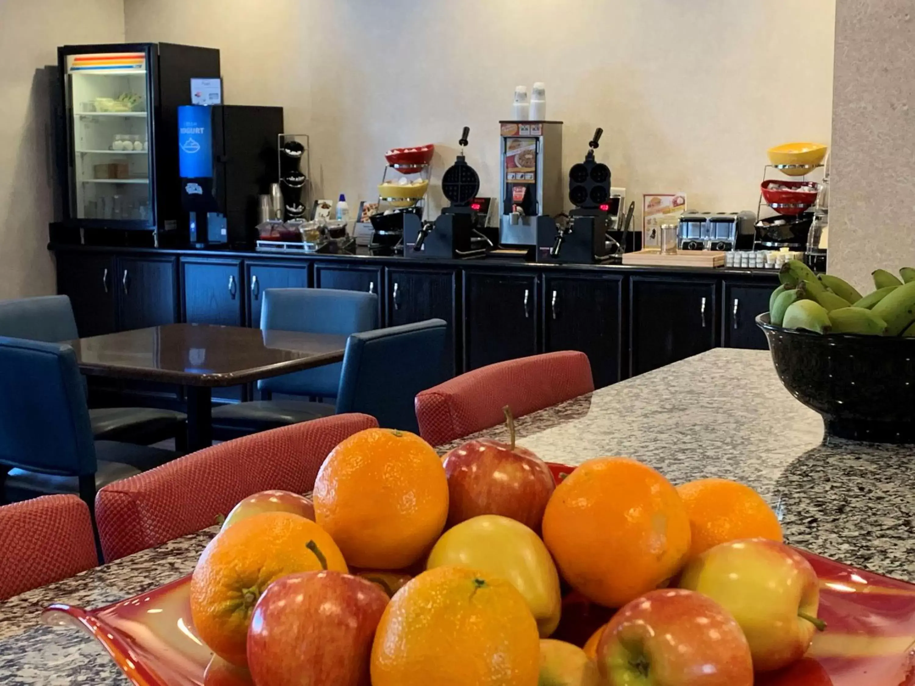 Restaurant/places to eat in Comfort Inn Saint Paul East