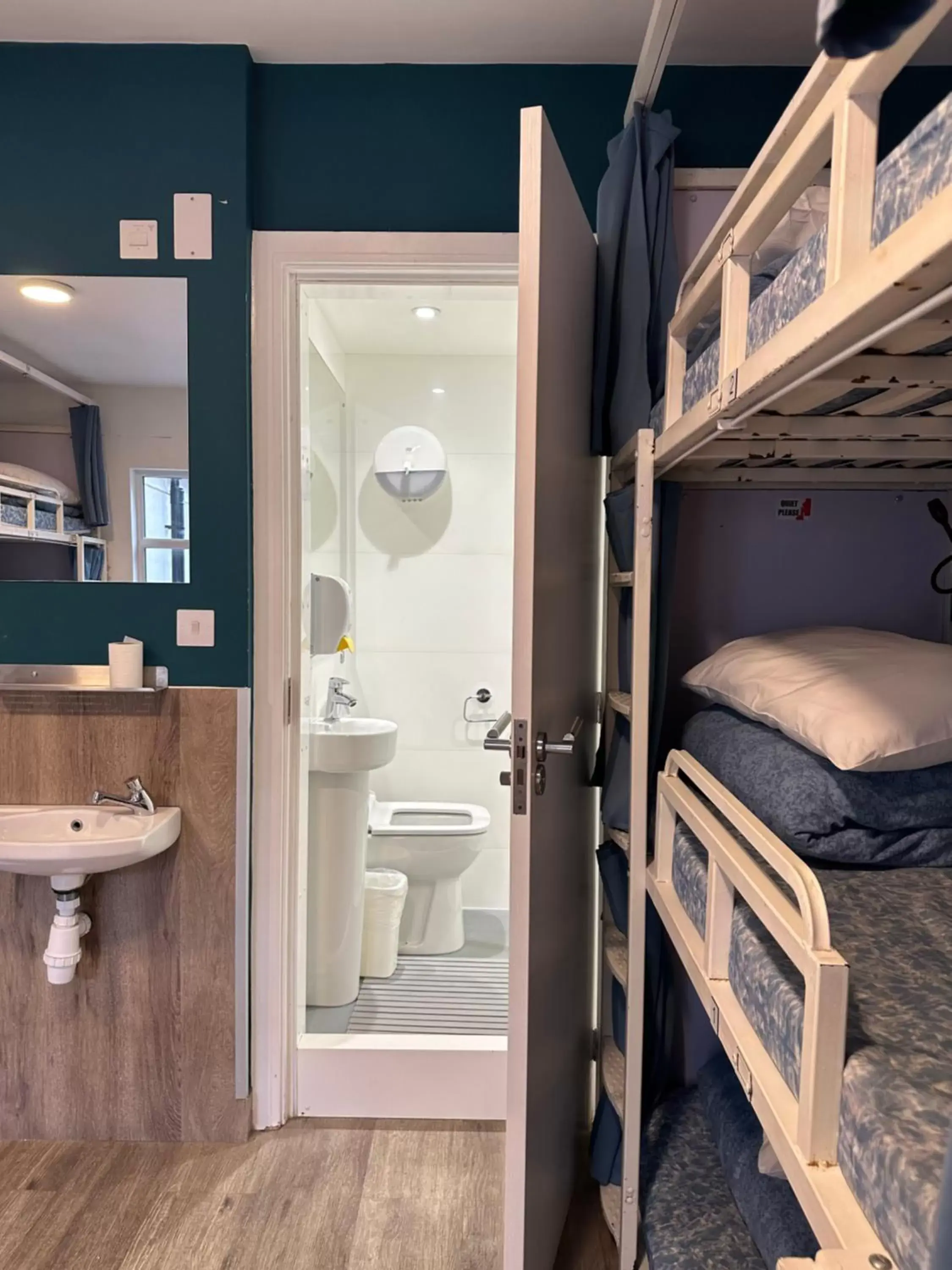 Shower, Bathroom in Smart Camden Inn Hostel