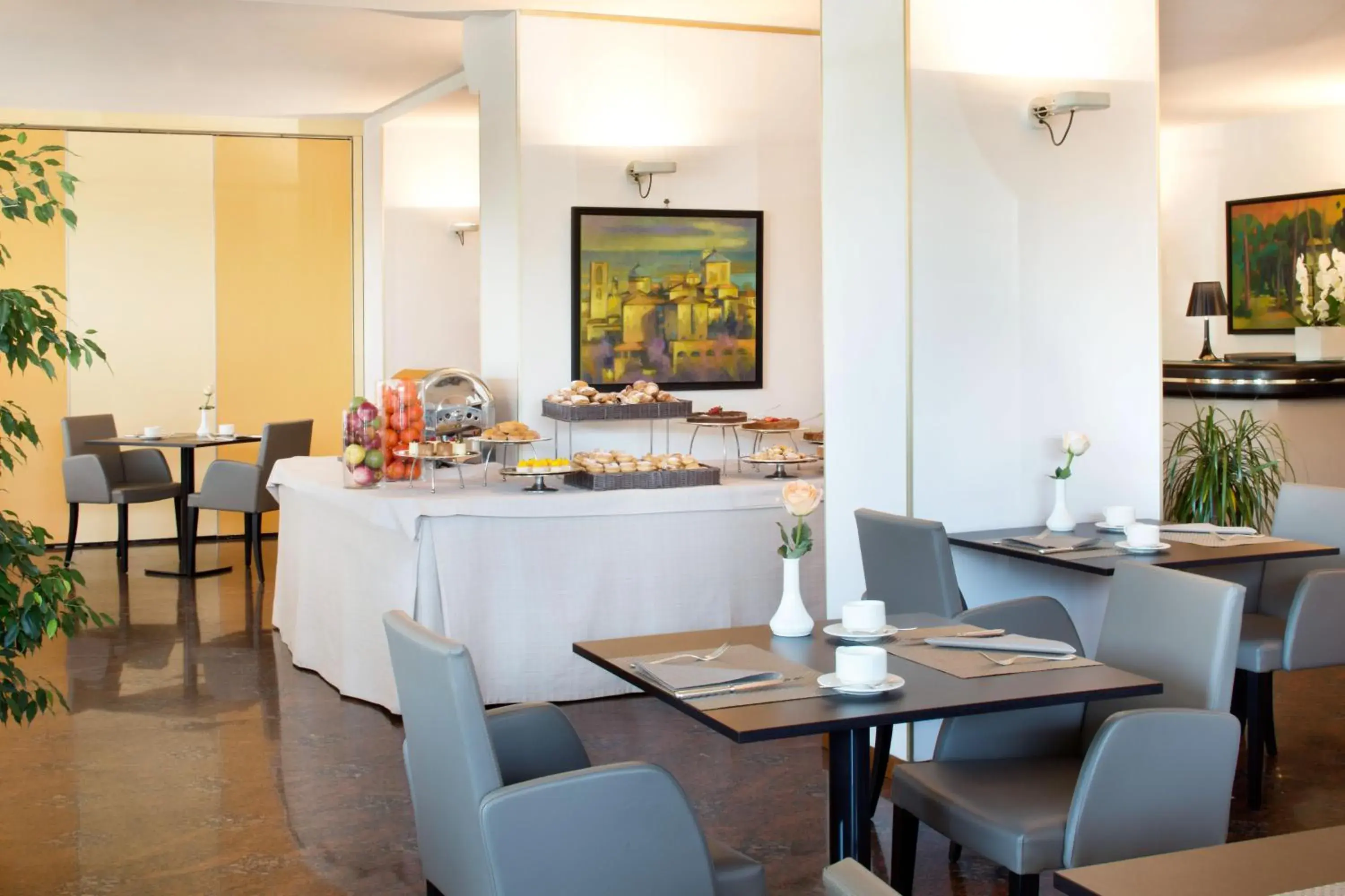 Restaurant/Places to Eat in Starhotels Cristallo Palace