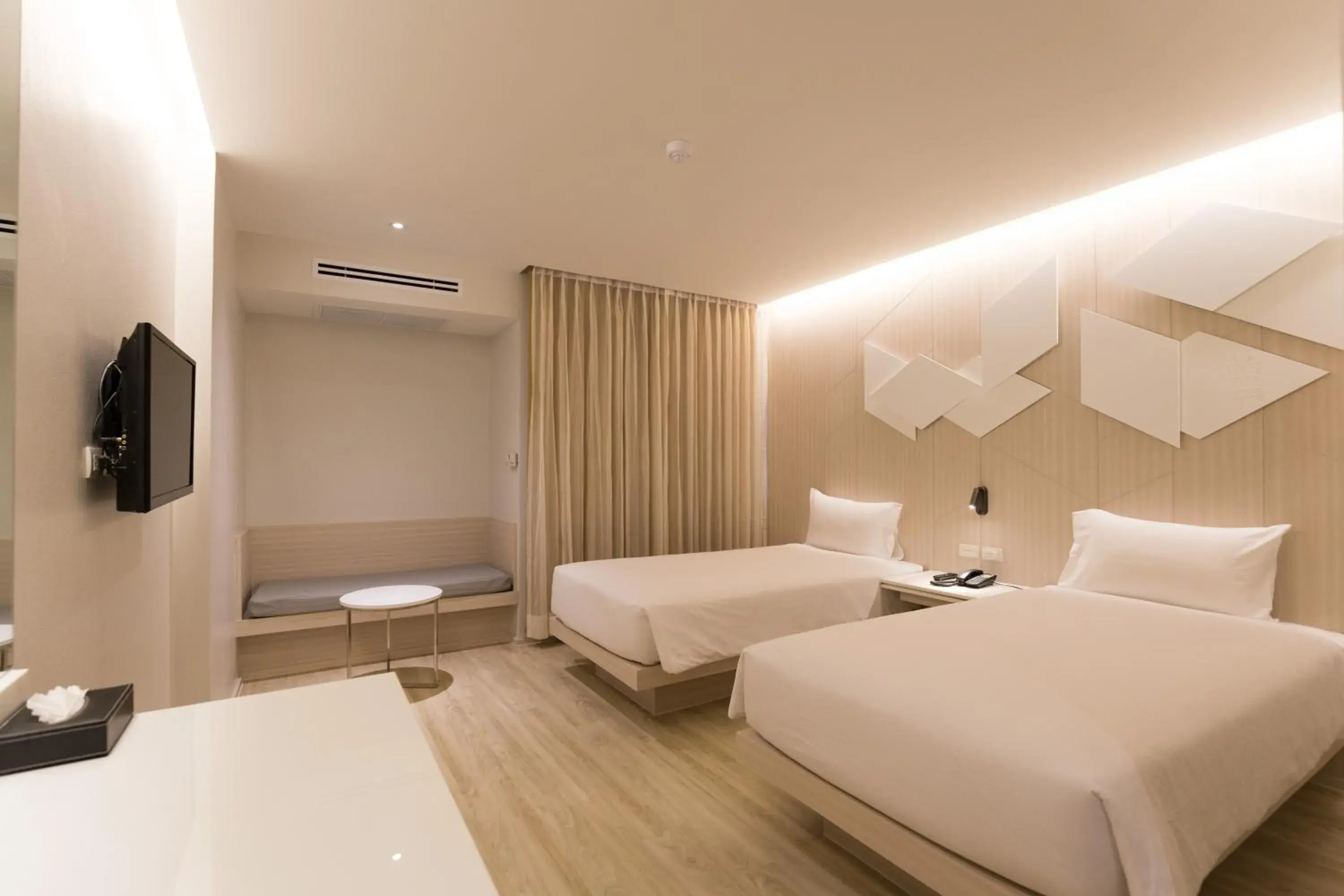 Bed in Crystal Hotel Hat Yai (SHA Extra Plus)