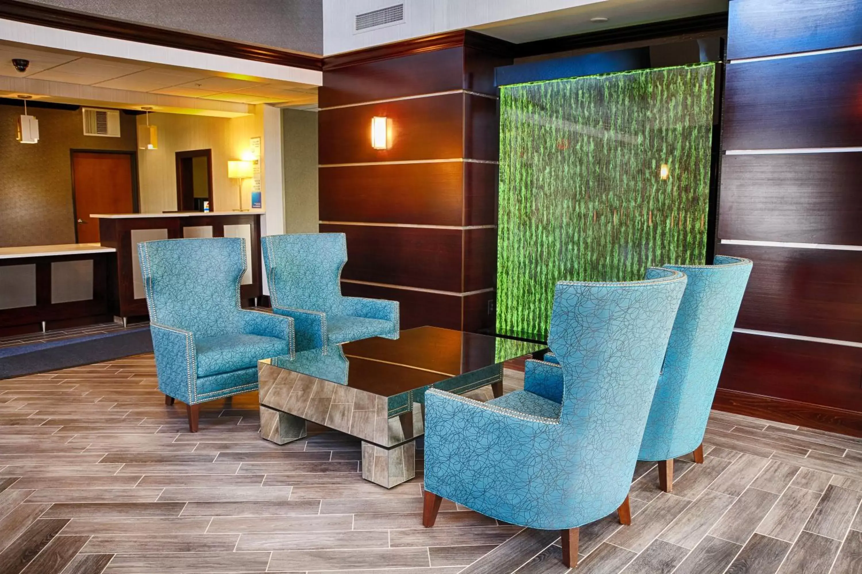 Property building, Seating Area in Holiday Inn Express Sidney, an IHG Hotel