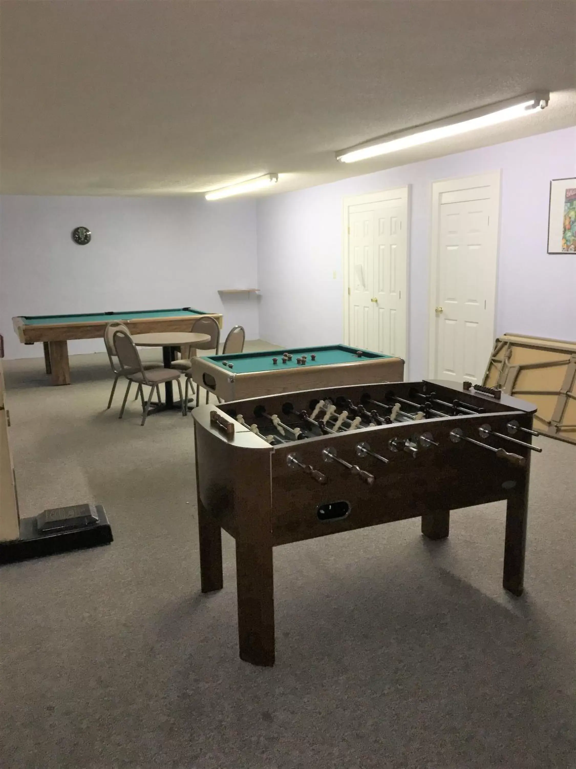 Billiards in Hunters Lodge Motel