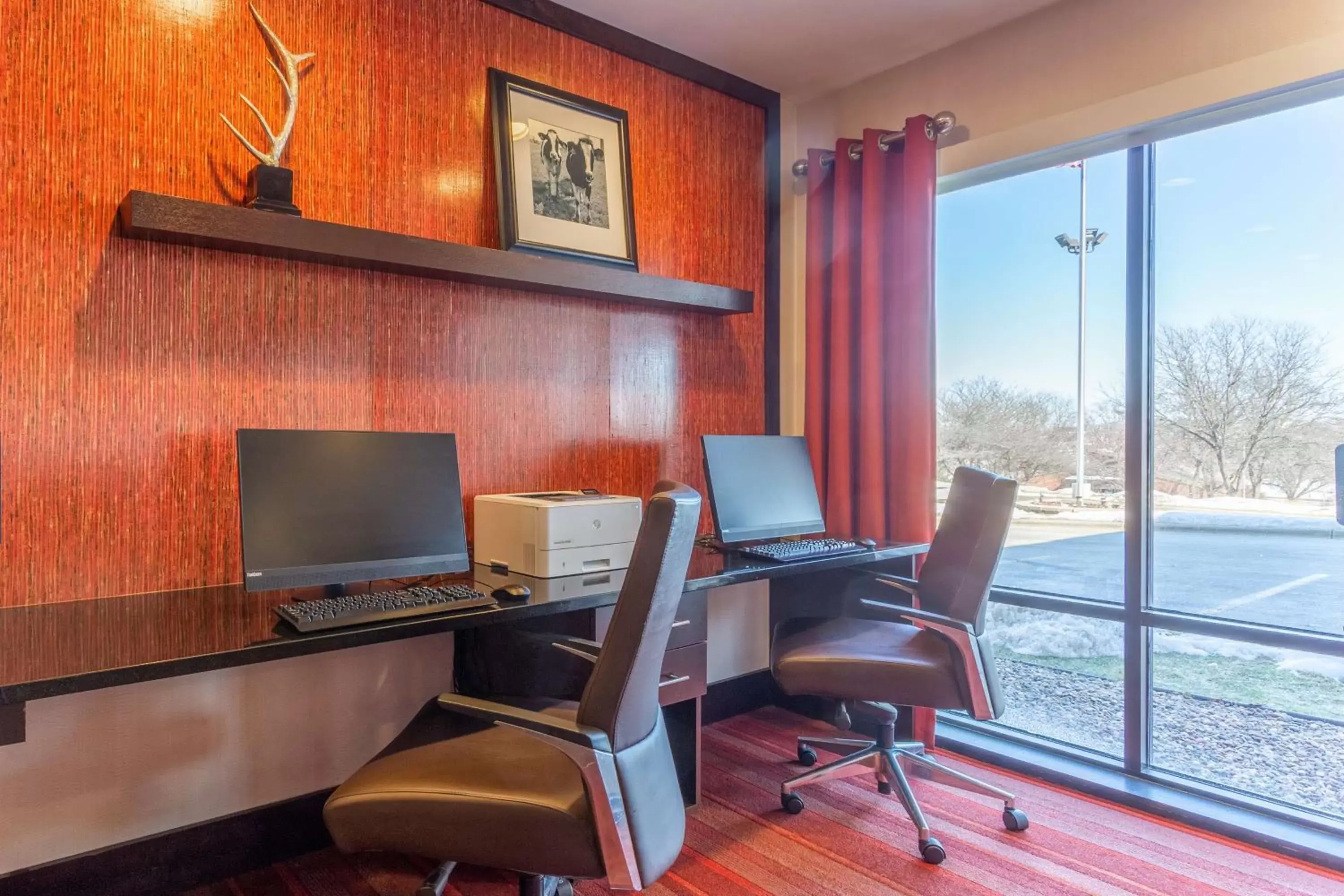 Business facilities in Hampton Inn Madison East Towne Mall Area