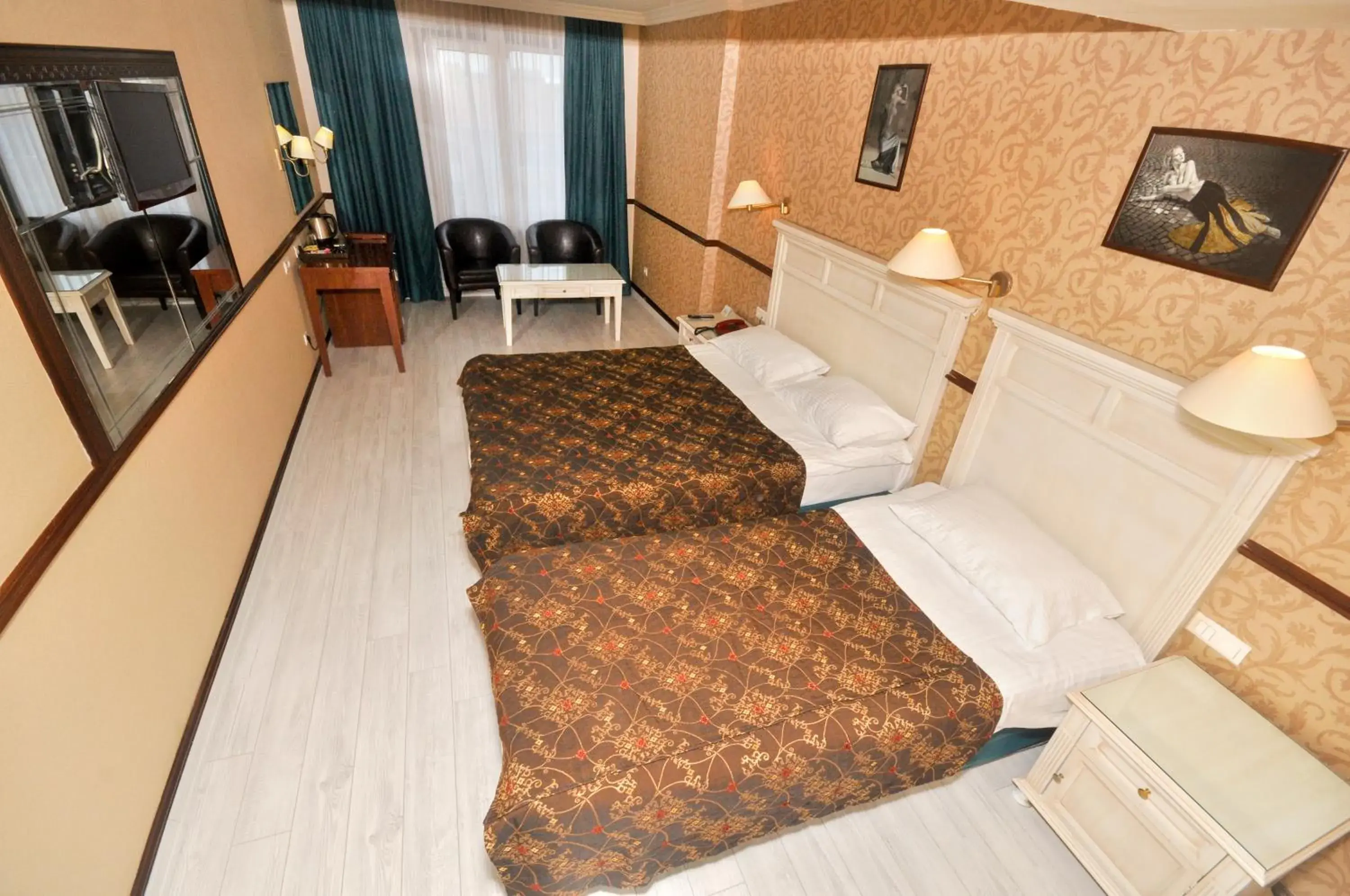 Photo of the whole room, Bed in Topkapi Inter Istanbul Hotel Photo of the whole room, Bed in Topkapi Inter Istanbul Hotel