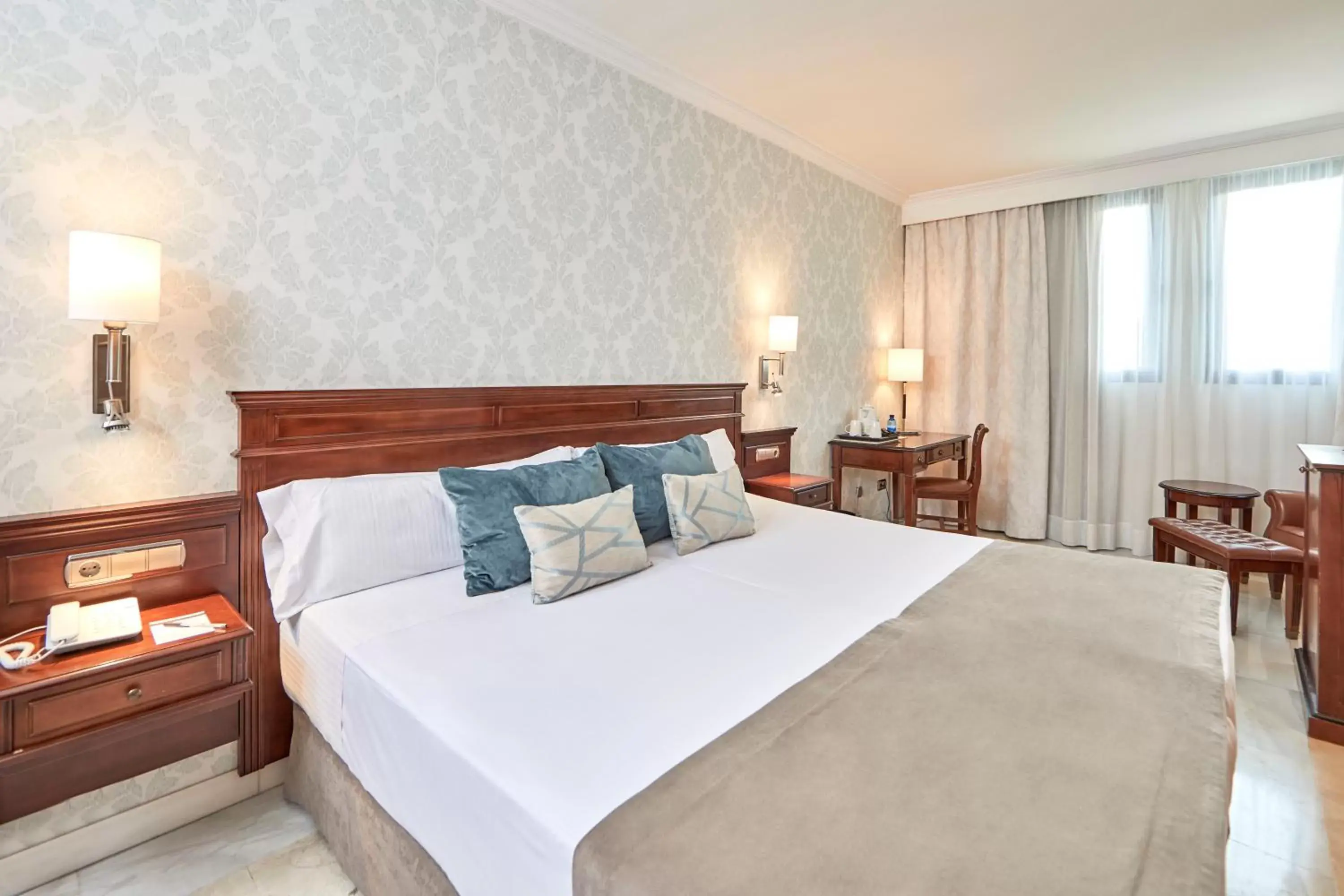 Bedroom, Bed in Bordoy Continental Palma Bedroom, Bed in Bordoy Continental Palma