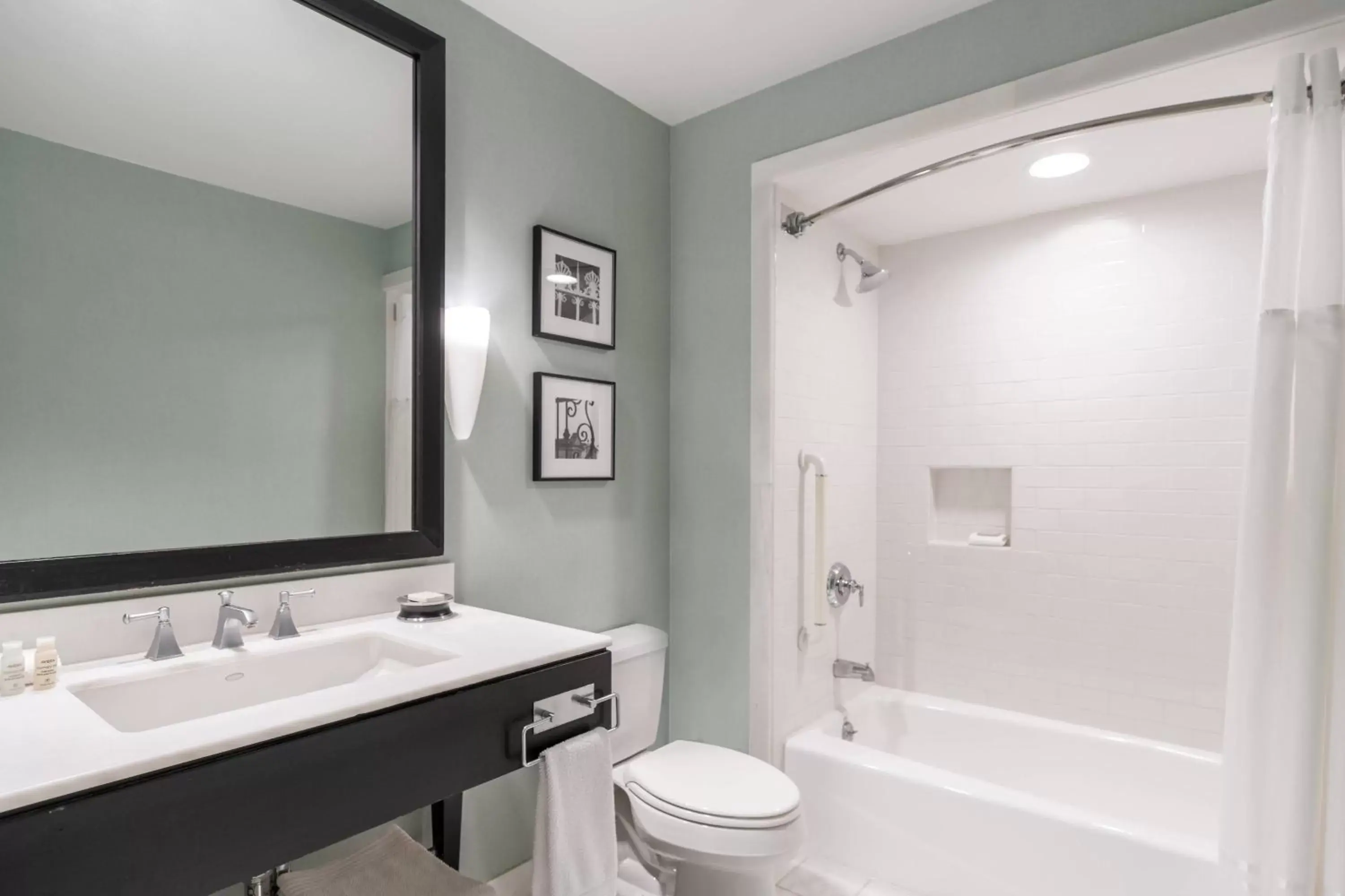 King Room with Roll-in Shower - Mobility and Hearing Accessible in Renaissance New Orleans Pere Marquette French Quarter Area Hotel King Room with Roll-in Shower - Mobility and Hearing Accessible in Renaissance New Orleans Pere Marquette French Quarter Area Hotel