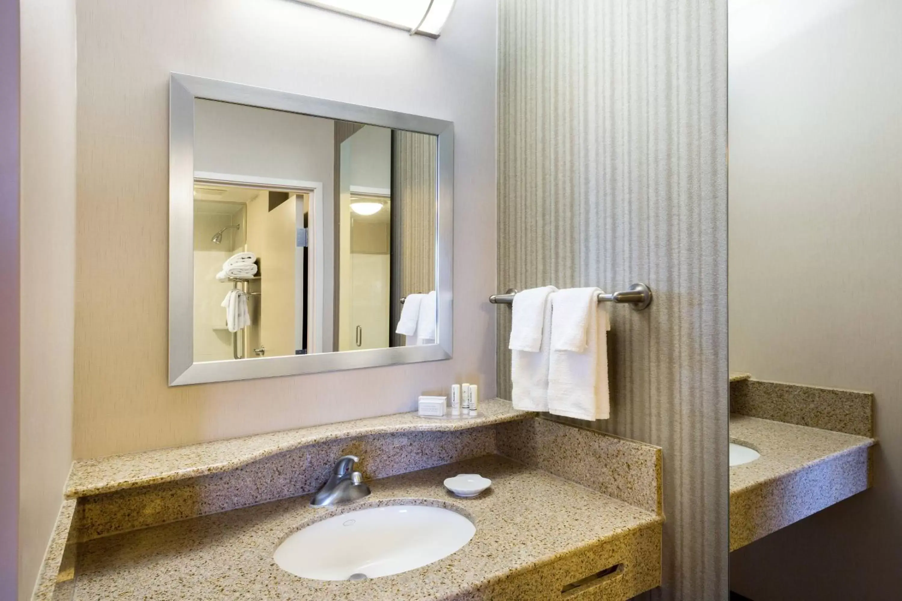 Bathroom in SpringHill Suites Indianapolis Fishers