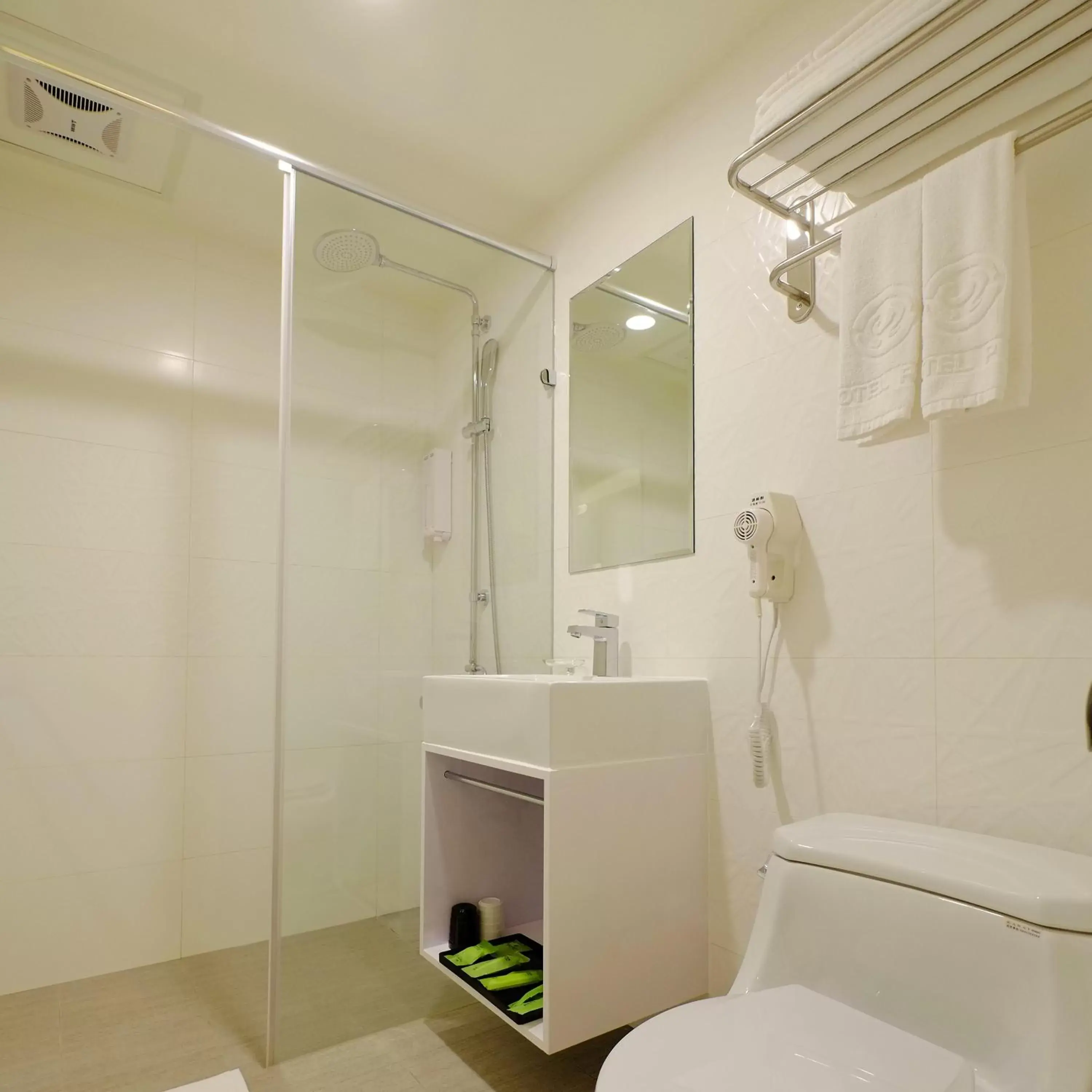 Bathroom in Hotel Puri Taipei Station Branch