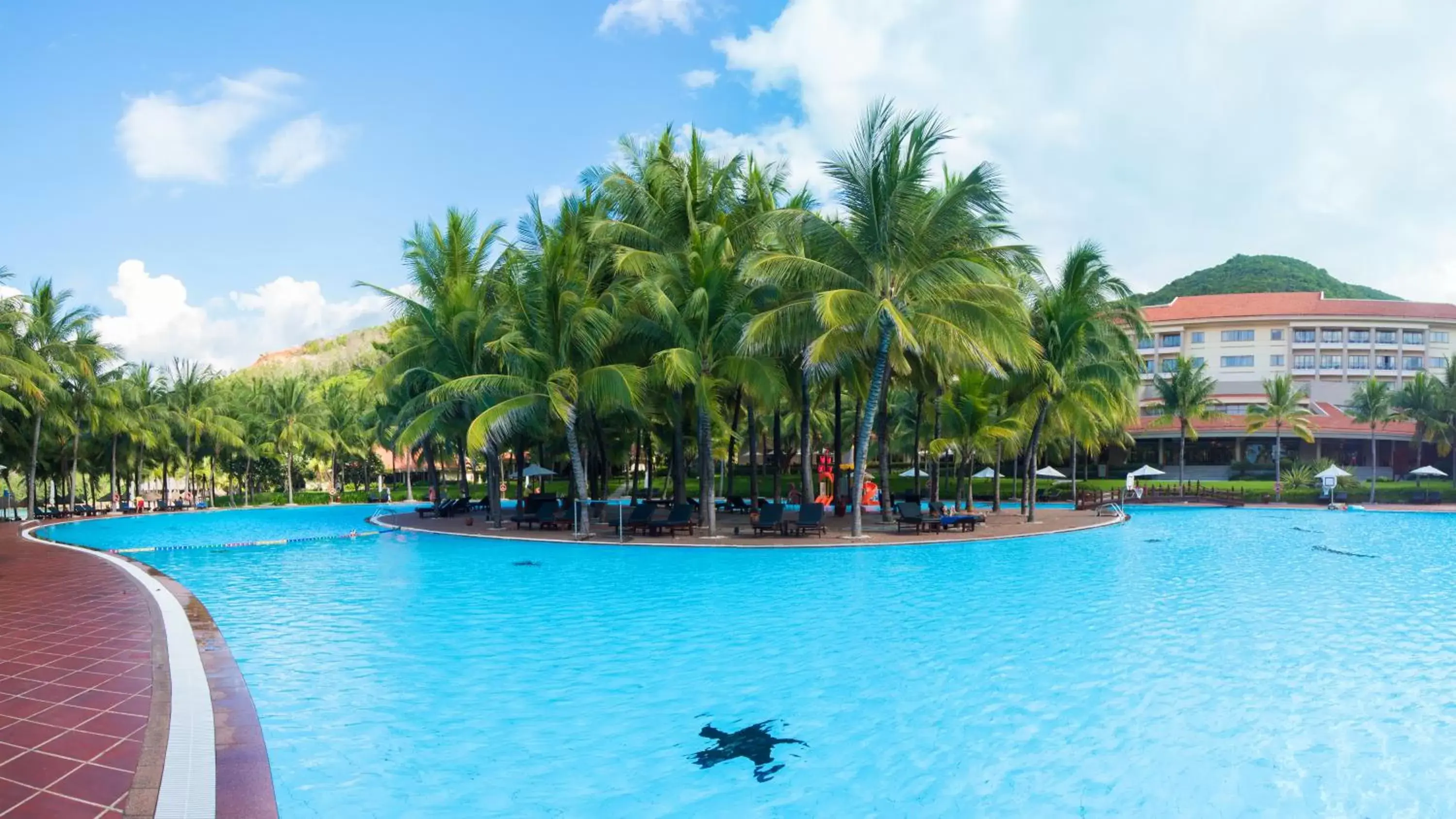 Swimming Pool in Vinpearl Resort Nha Trang