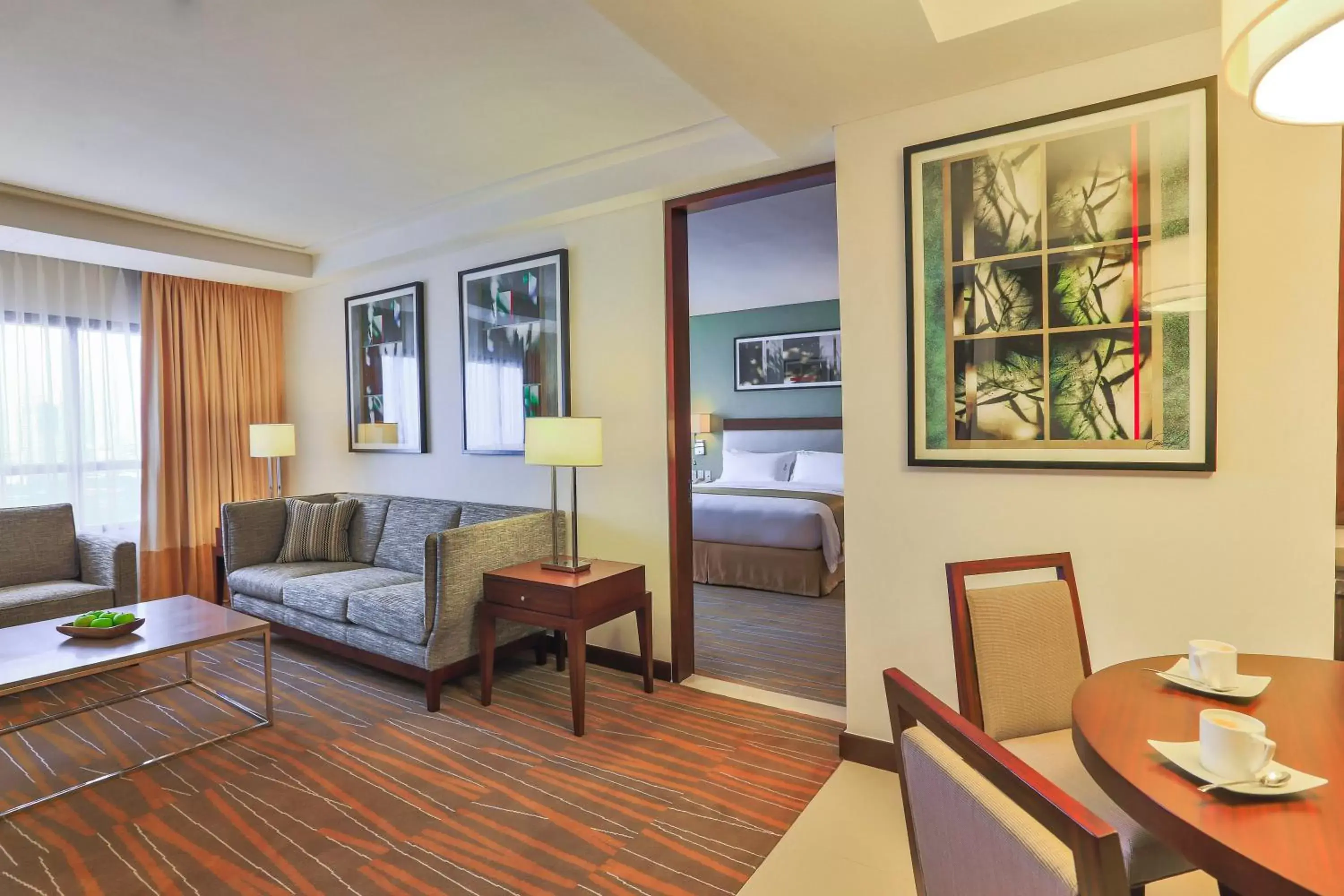 Photo of the whole room, Seating Area in Holiday Inn & Suites Makati, an IHG Hotel