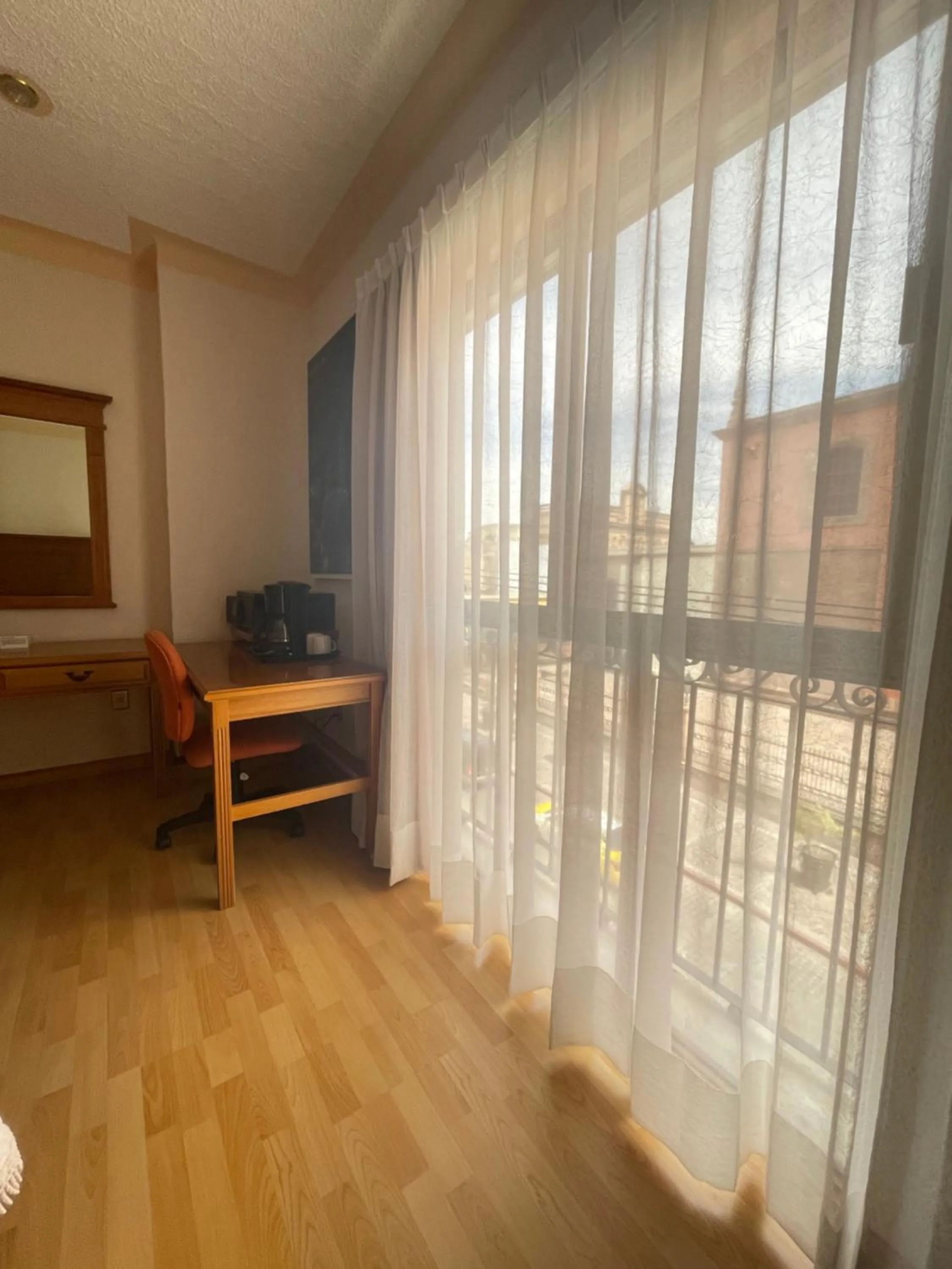 room service in HOTEL LAGOS INN