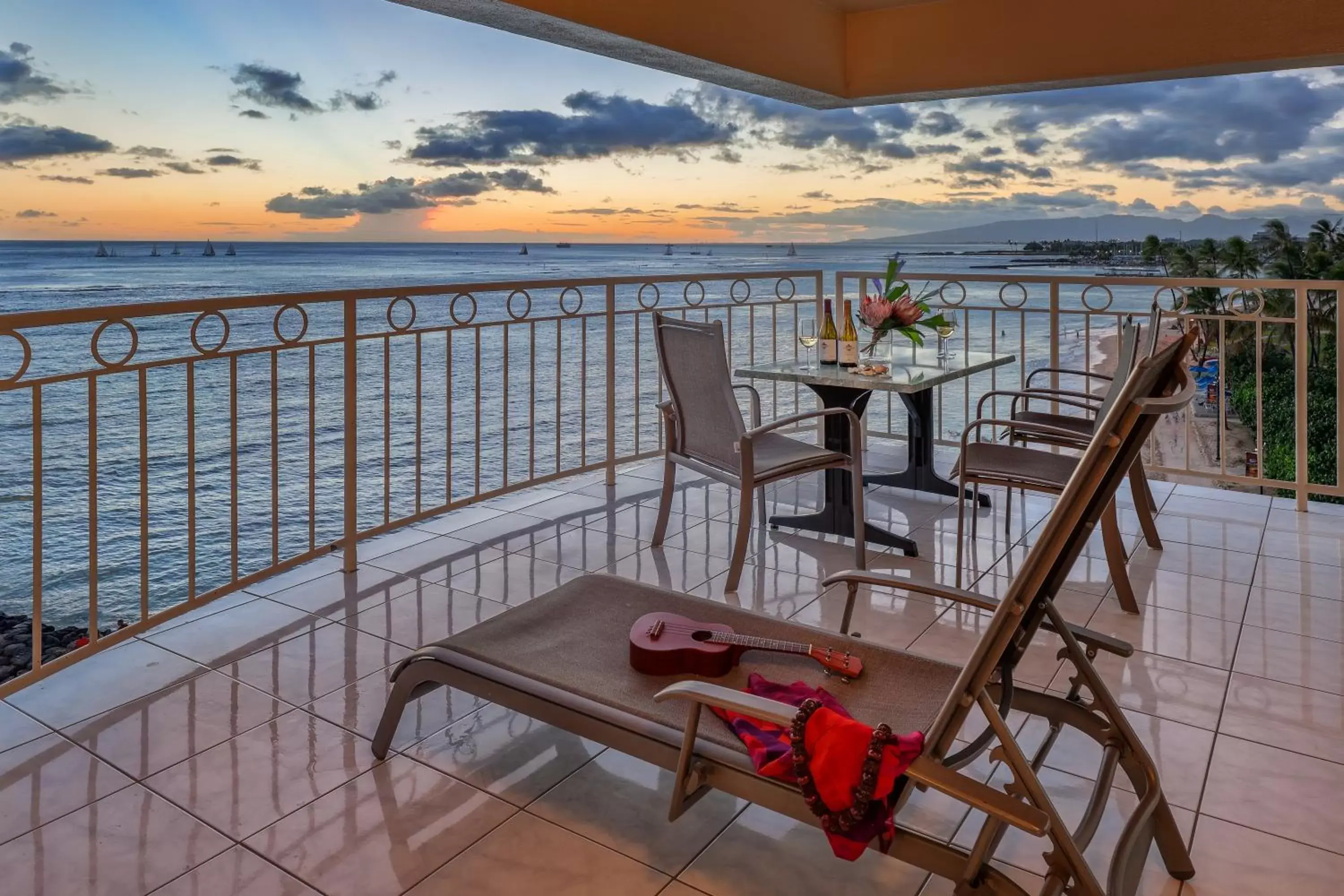 Balcony/Terrace in Castle Waikiki Shore Beachfront Condominiums