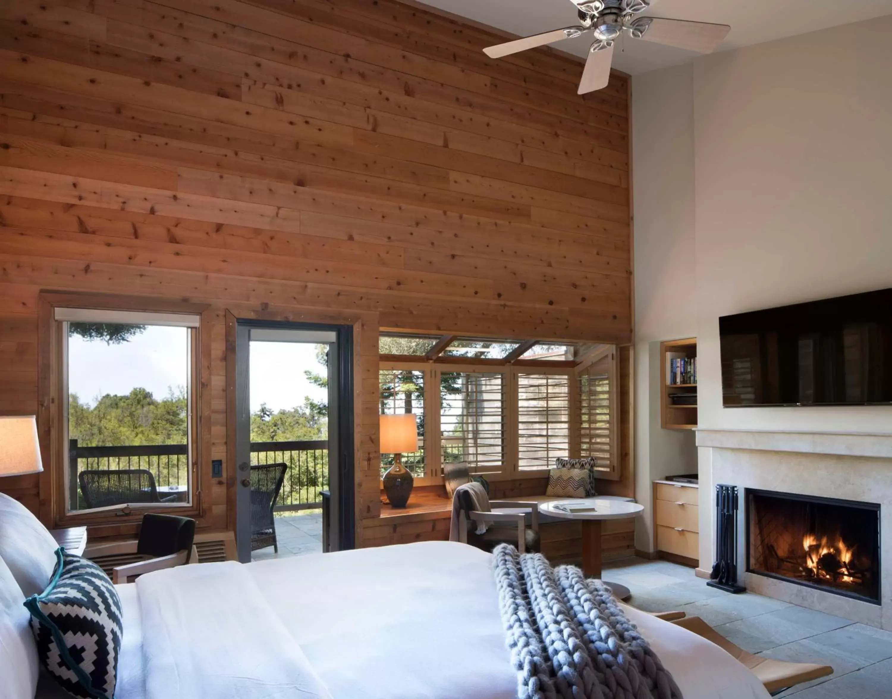 Photo of the whole room in Alila Ventana Big Sur Adult Only