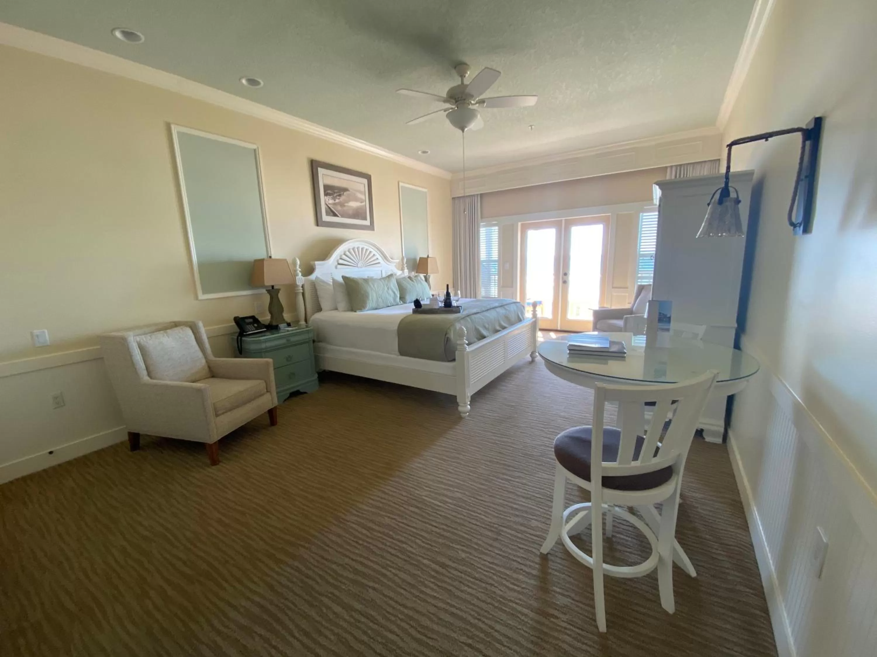 Seating Area in Henderson Park Inn