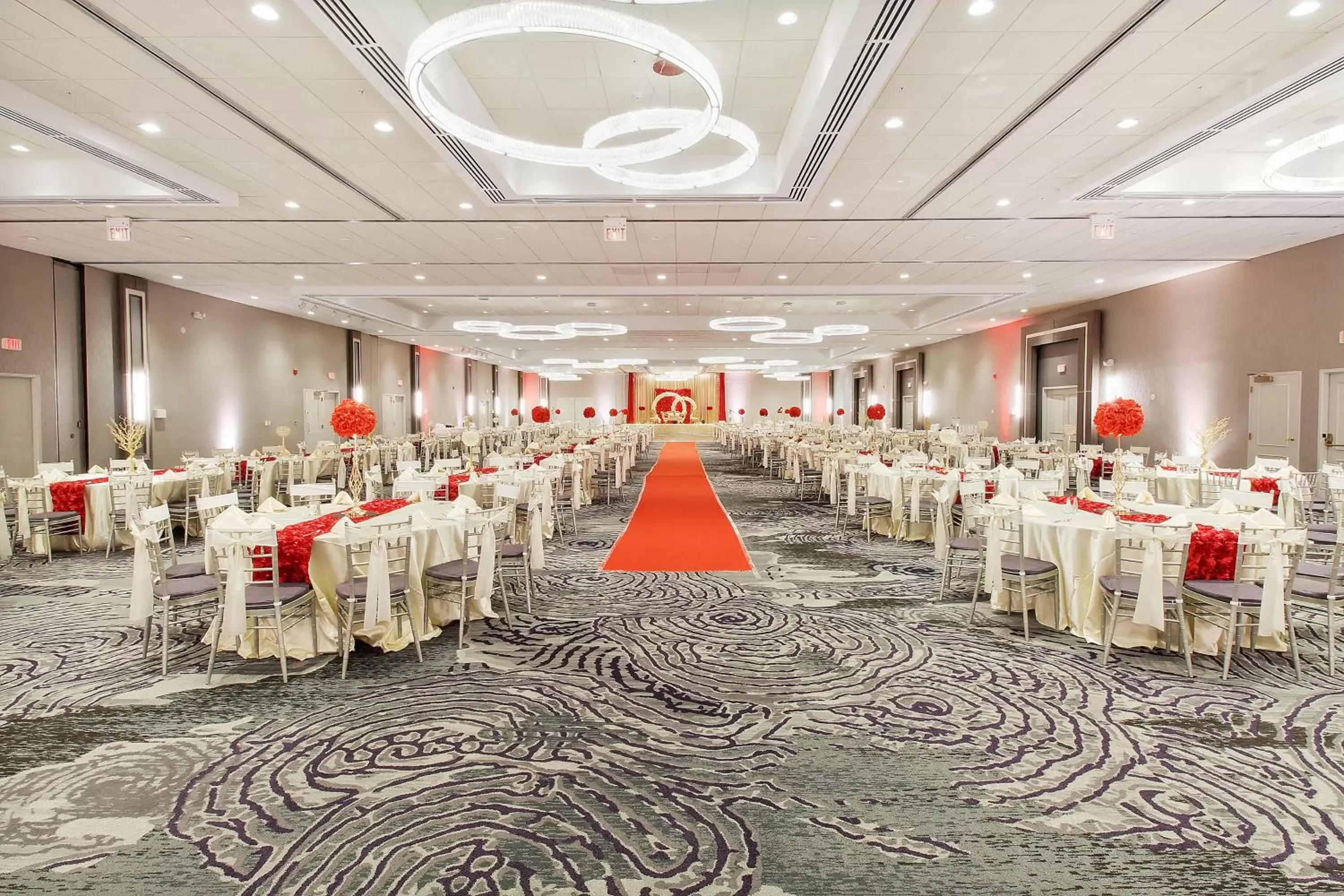 Banquet/Function facilities, Banquet Facilities in Holiday Inn Chicago Nw Crystal Lk Conv Ctr, an IHG Hotel