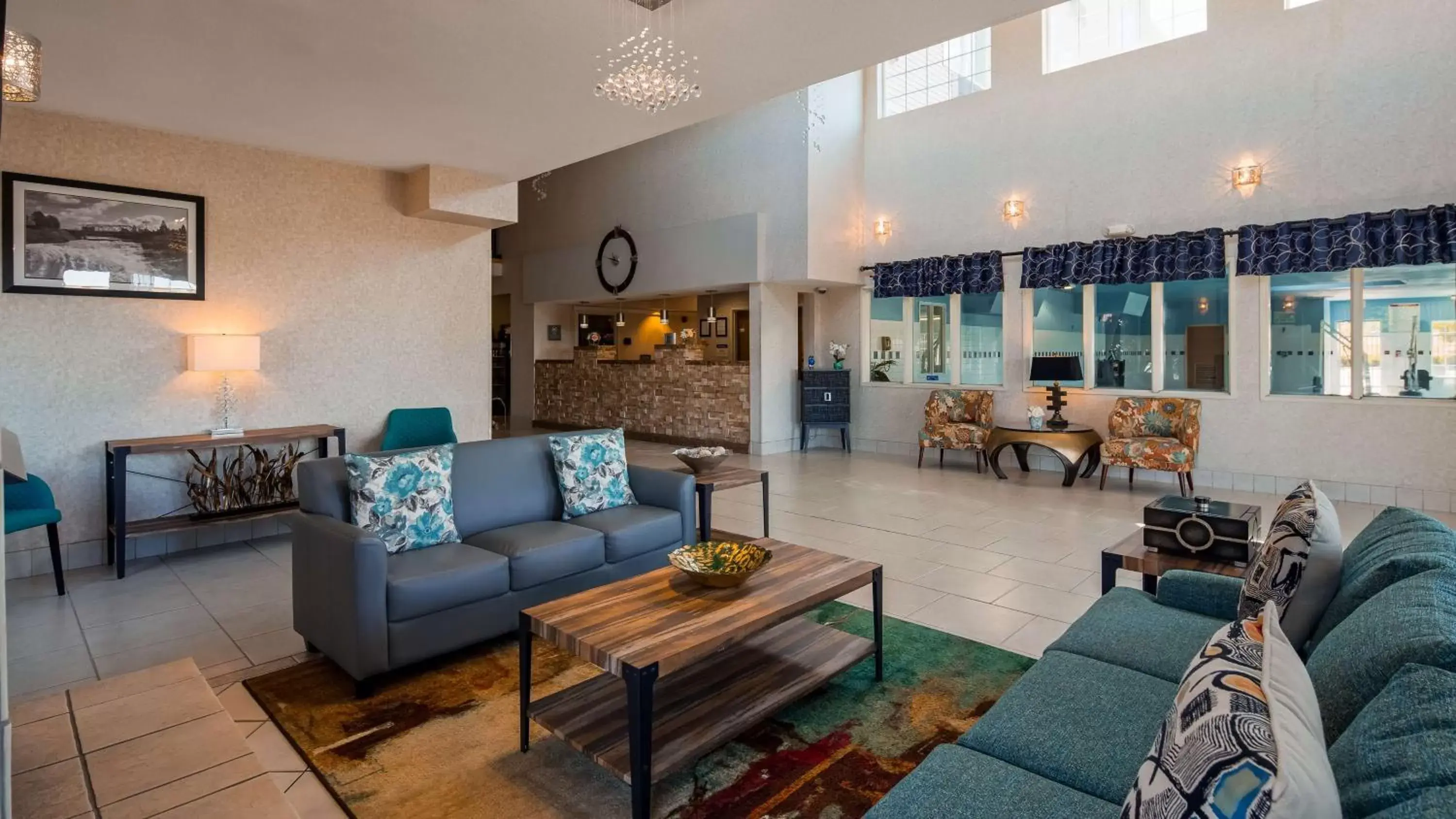 Lobby or reception, Seating Area in Best Western Plus Liberty Lake Inn