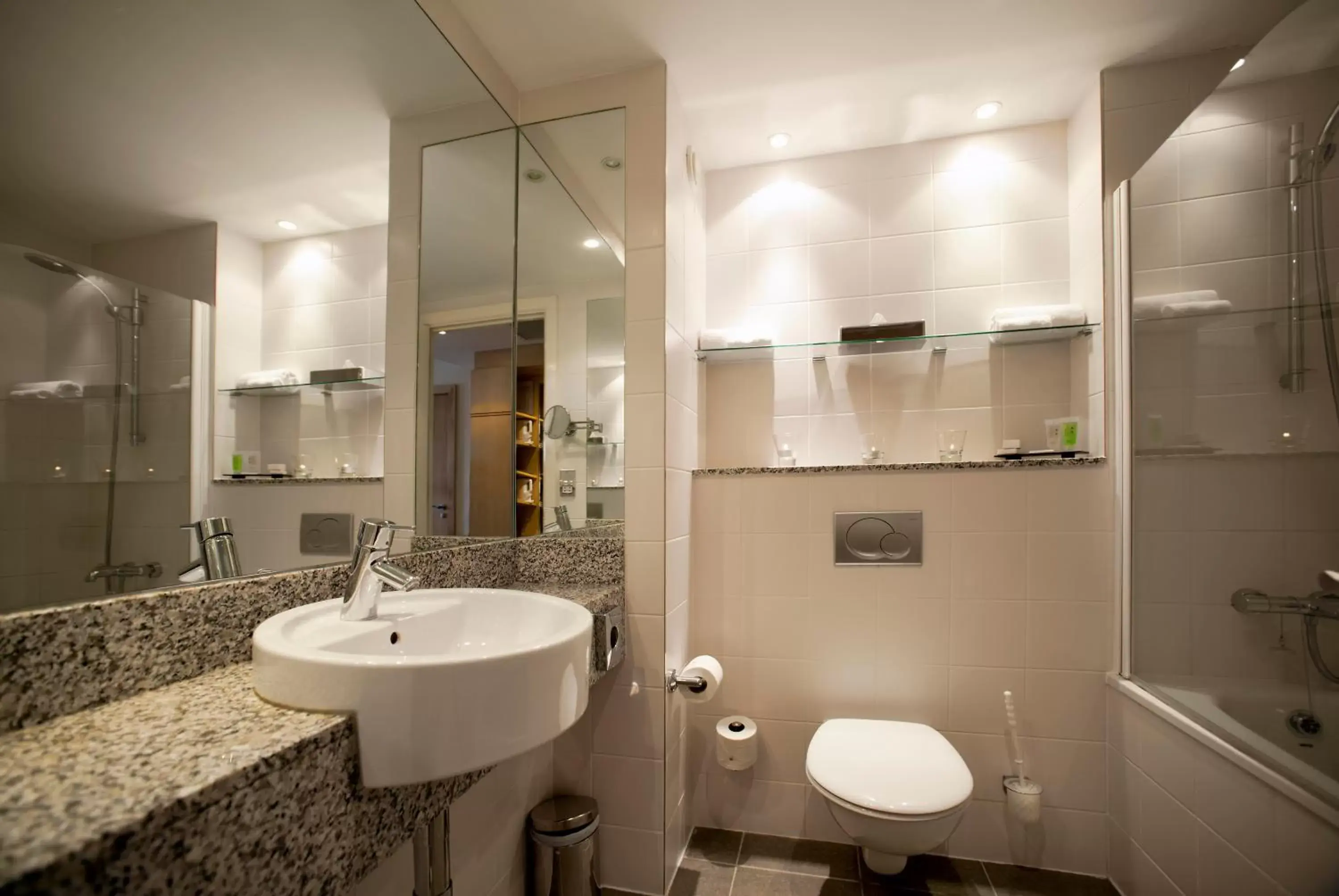 Bathroom in Kilkenny Pembroke Hotel