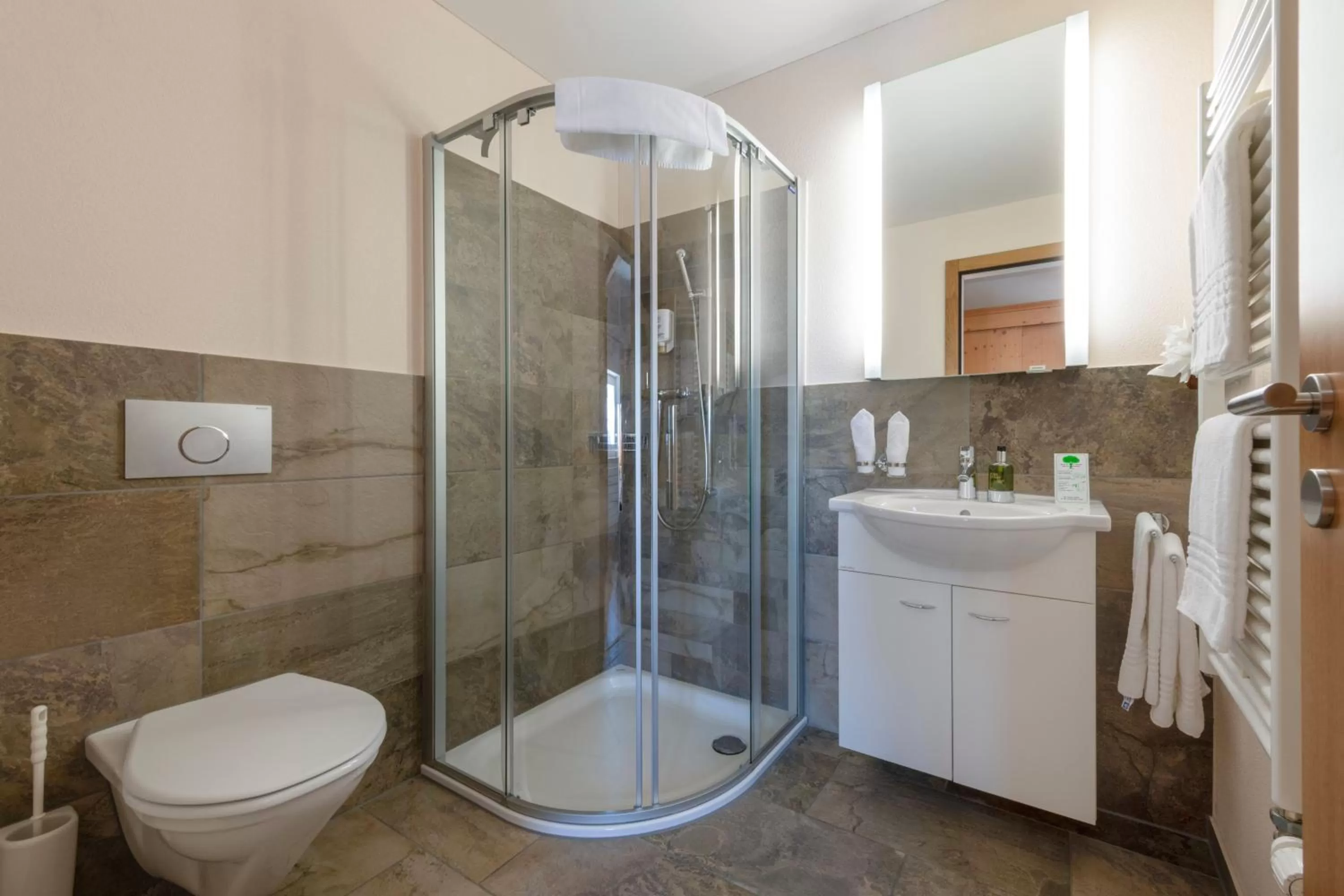 Berghotel Trübsee - Accessible Only by Cable Car