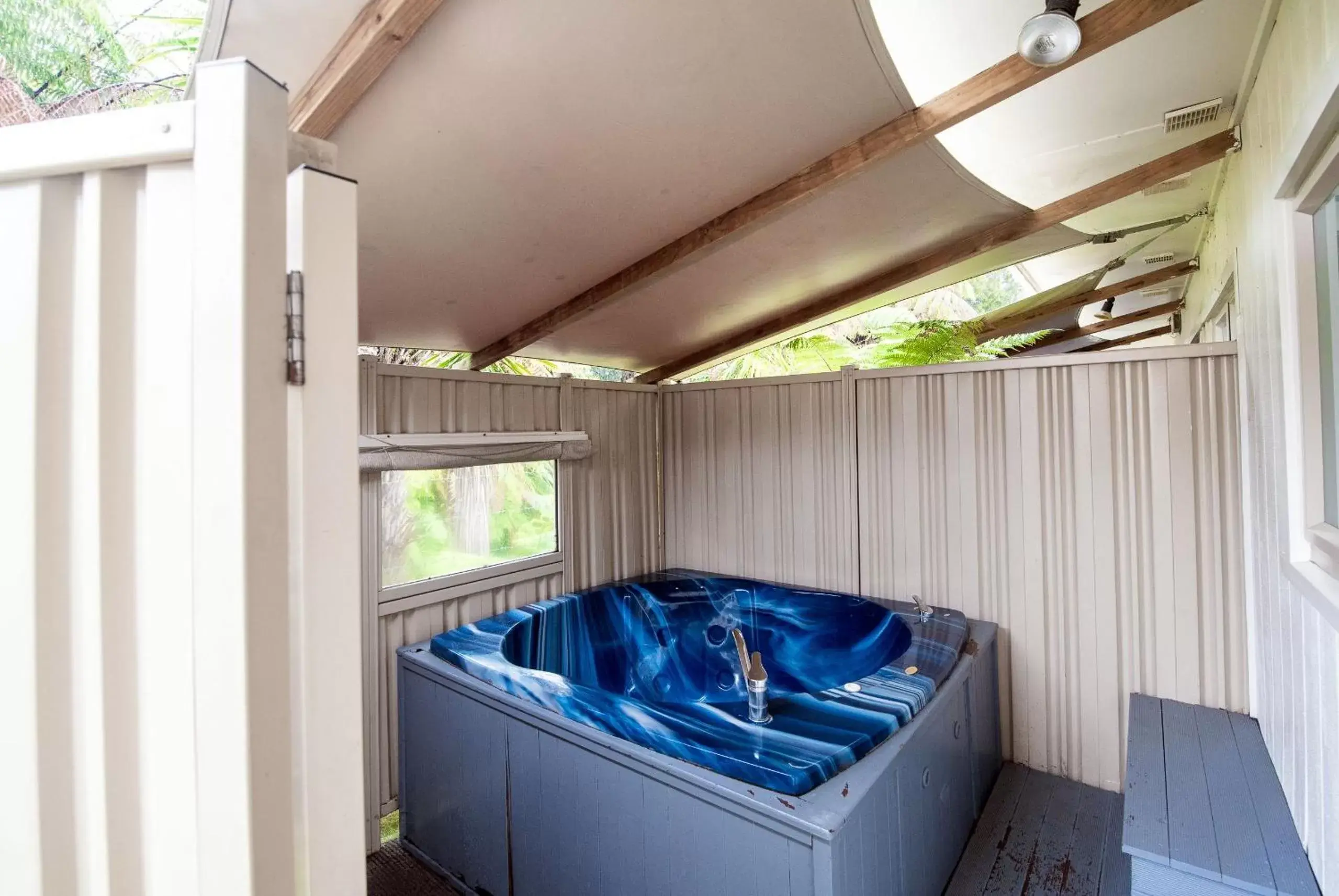 Hot Tub in Best Western Braeside Rotorua