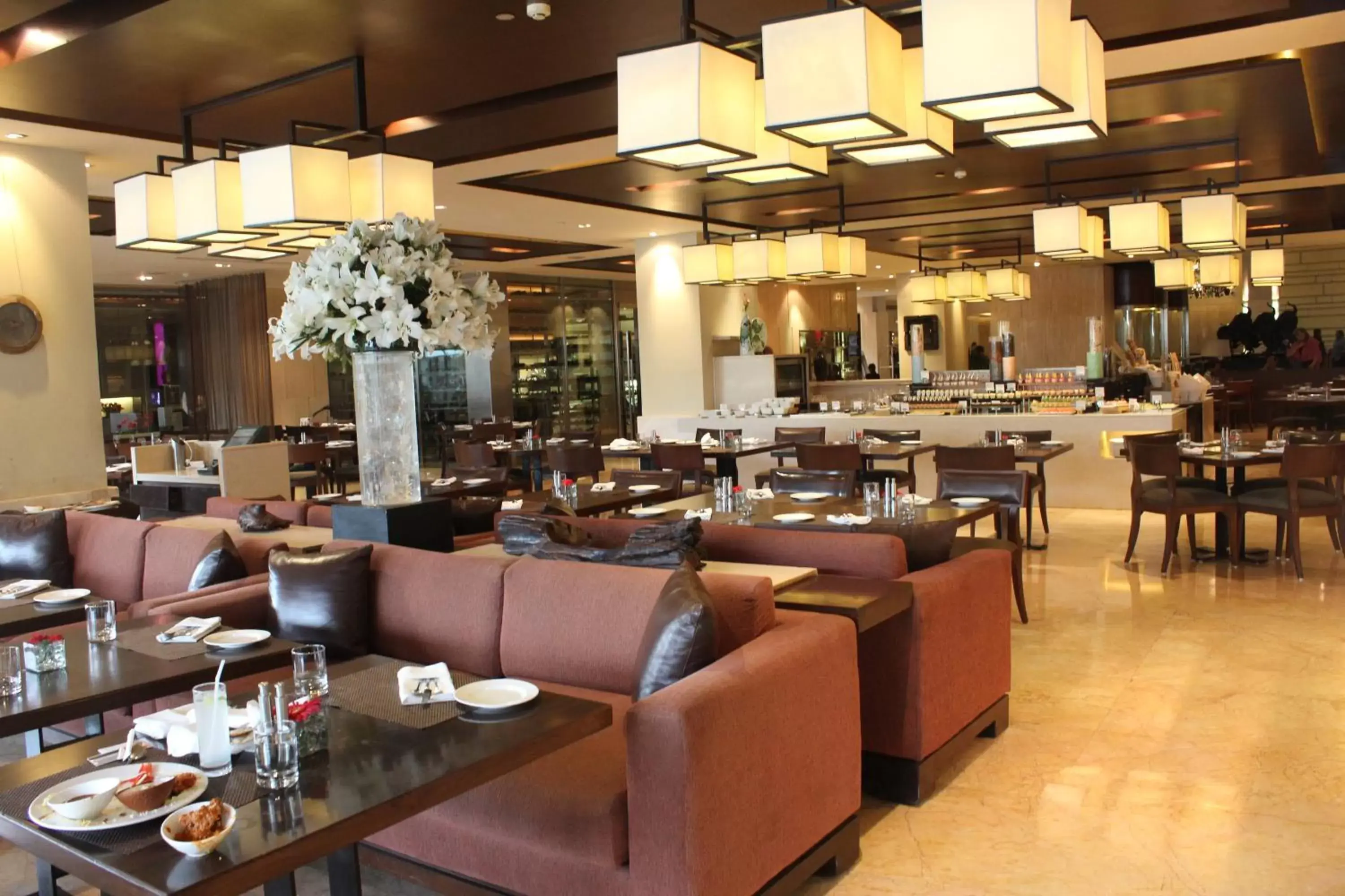 Restaurant/Places to Eat in The LaLiT New Delhi