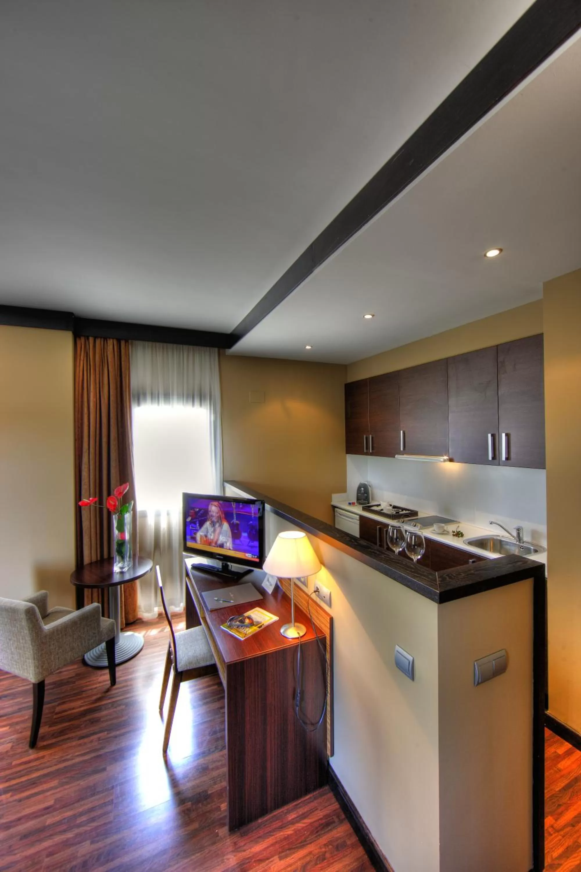 Kitchen or kitchenette in Aparthotel Attica 21 Vallés