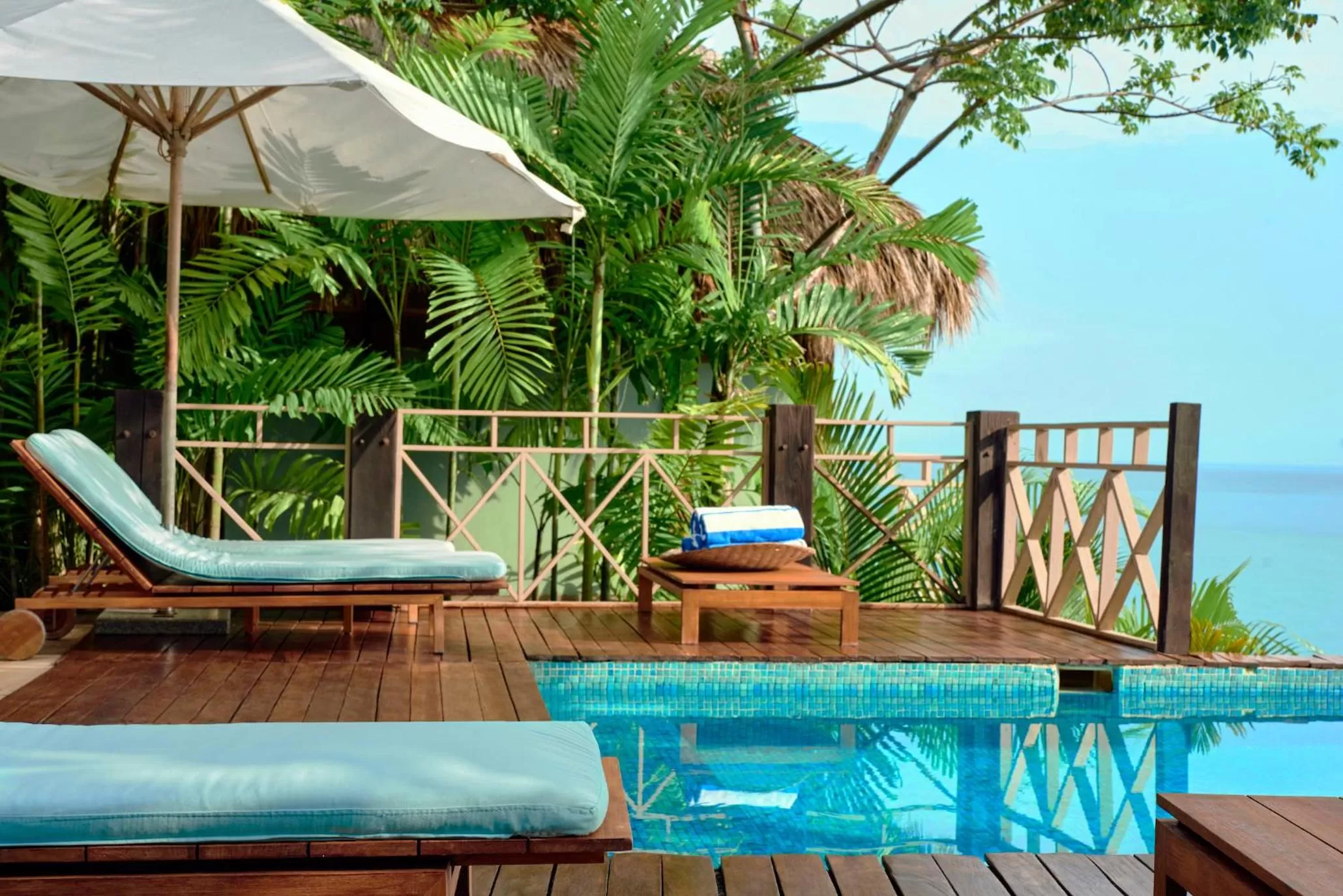 Swimming pool in Hotel Boutique Siete Lunas