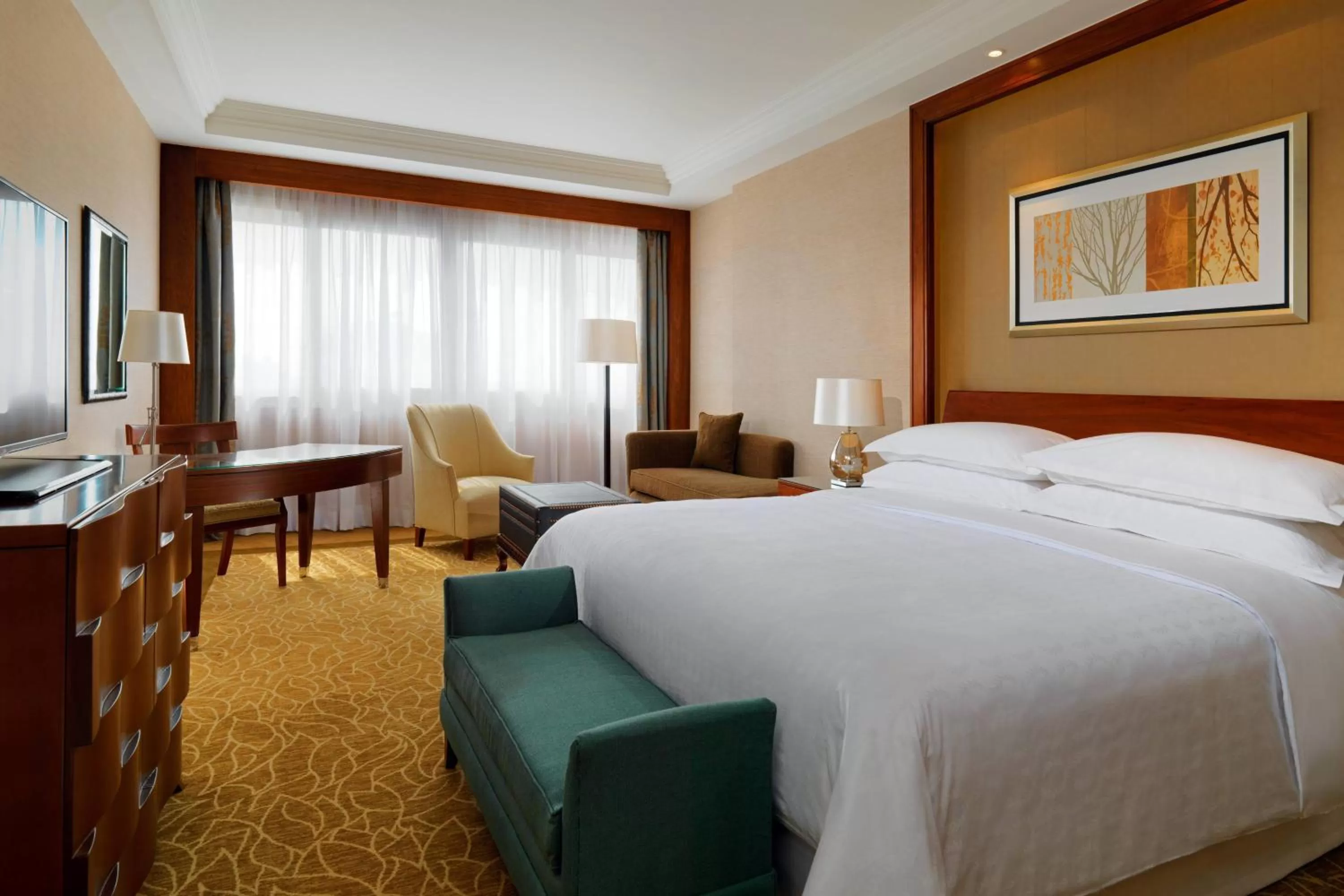 Swimming pool, Bed in Sheraton Cairo Hotel & Casino