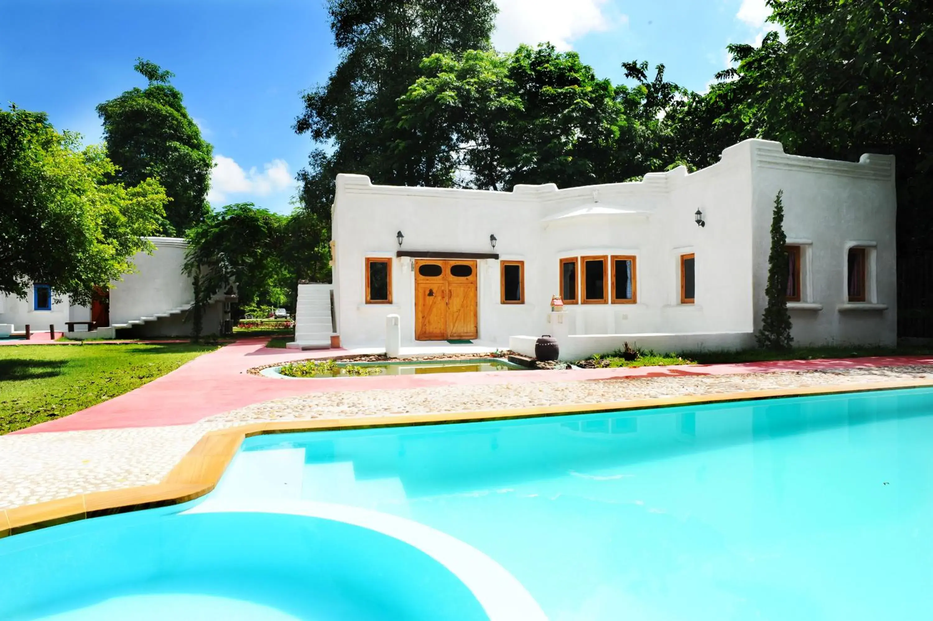 Swimming Pool in Scenic Riverside Resort