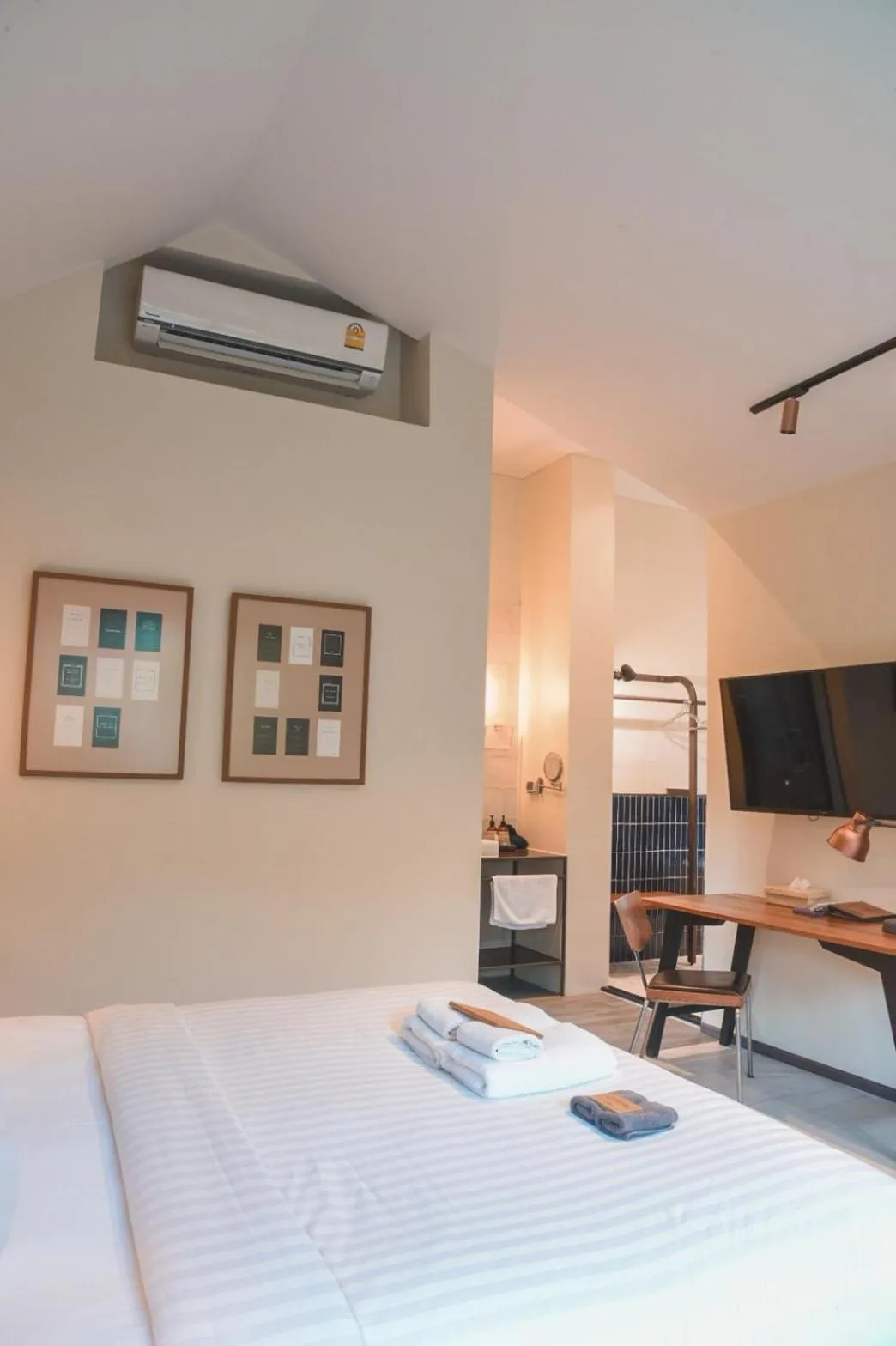 Photo of the whole room, Bed in Gategaa Village