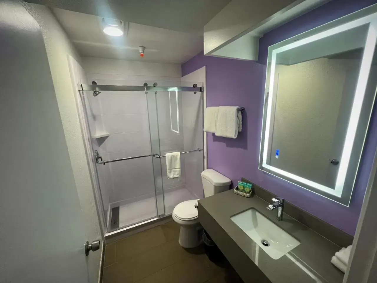 Shower, Bathroom in The Aqua Pacific Hotel